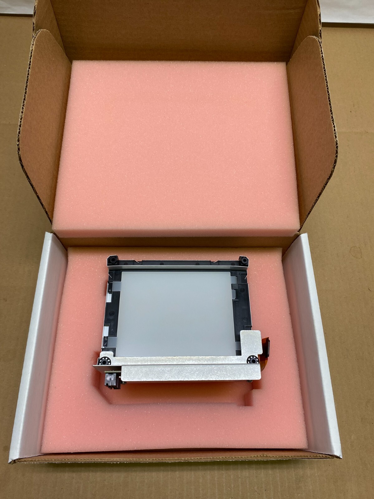 #S6B Sharp 5.6" LCD PANEL PN: LQ6AW31K 320(RGB)×234