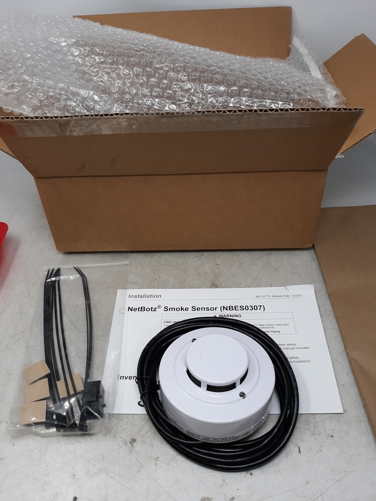 NetBotz NBES0307 Smoke Sensor 10ft Cable Photoelectric 4-Wire
