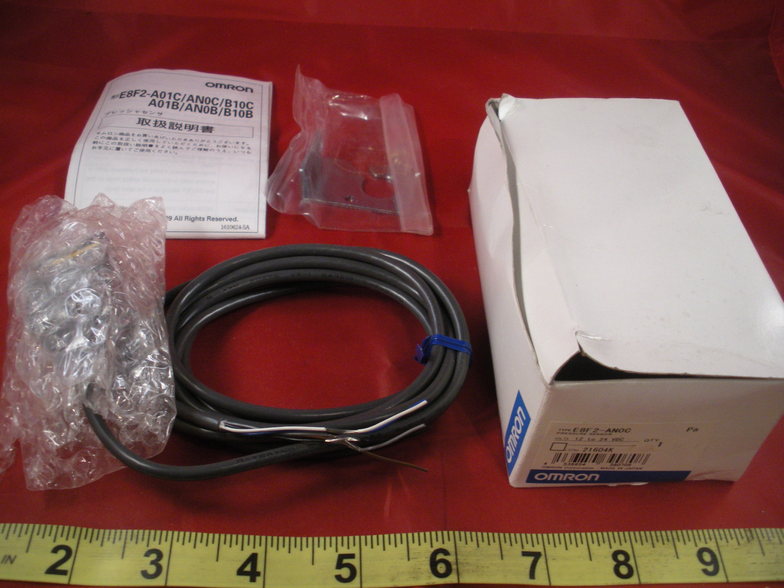 Omron E8F2-AN0C Pressure Sensor E8F2AN0C 12-24v dc E8F2-ANOC 5-wire Nib New