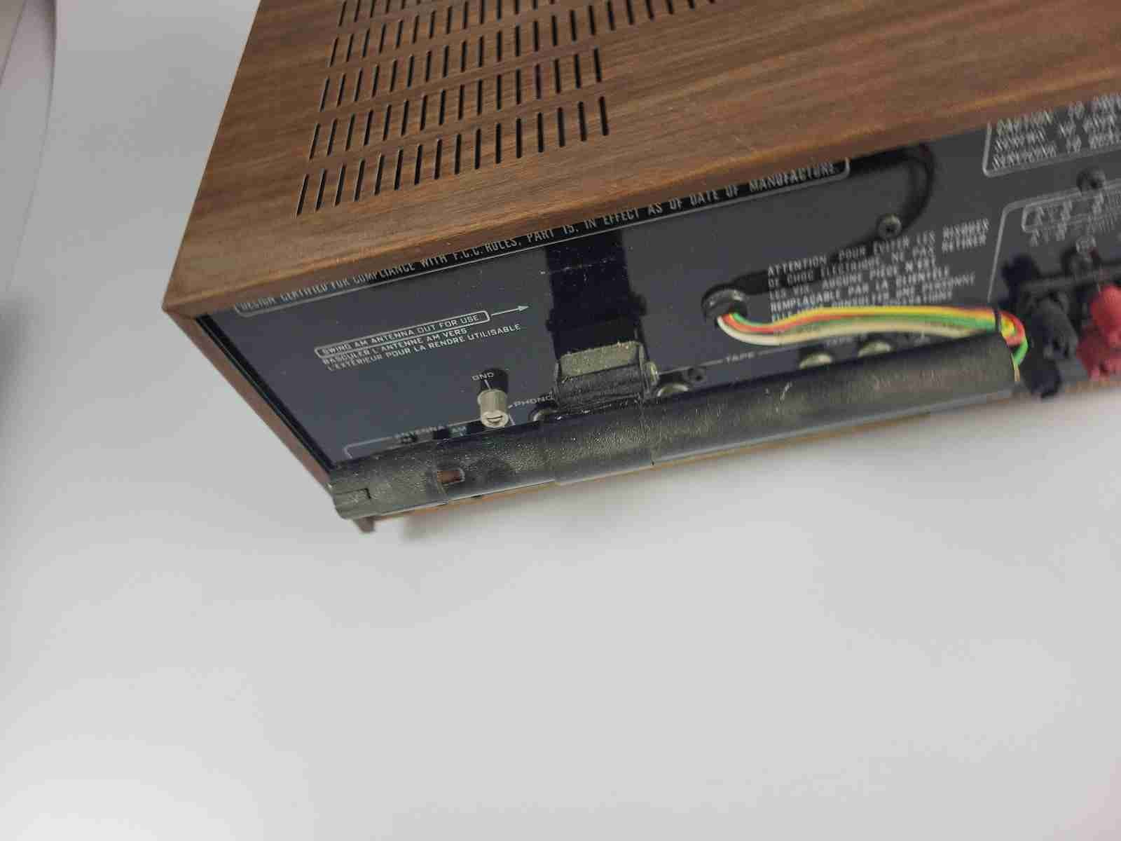 Hitachi SR-604 Stereo Receiver - Tested Working