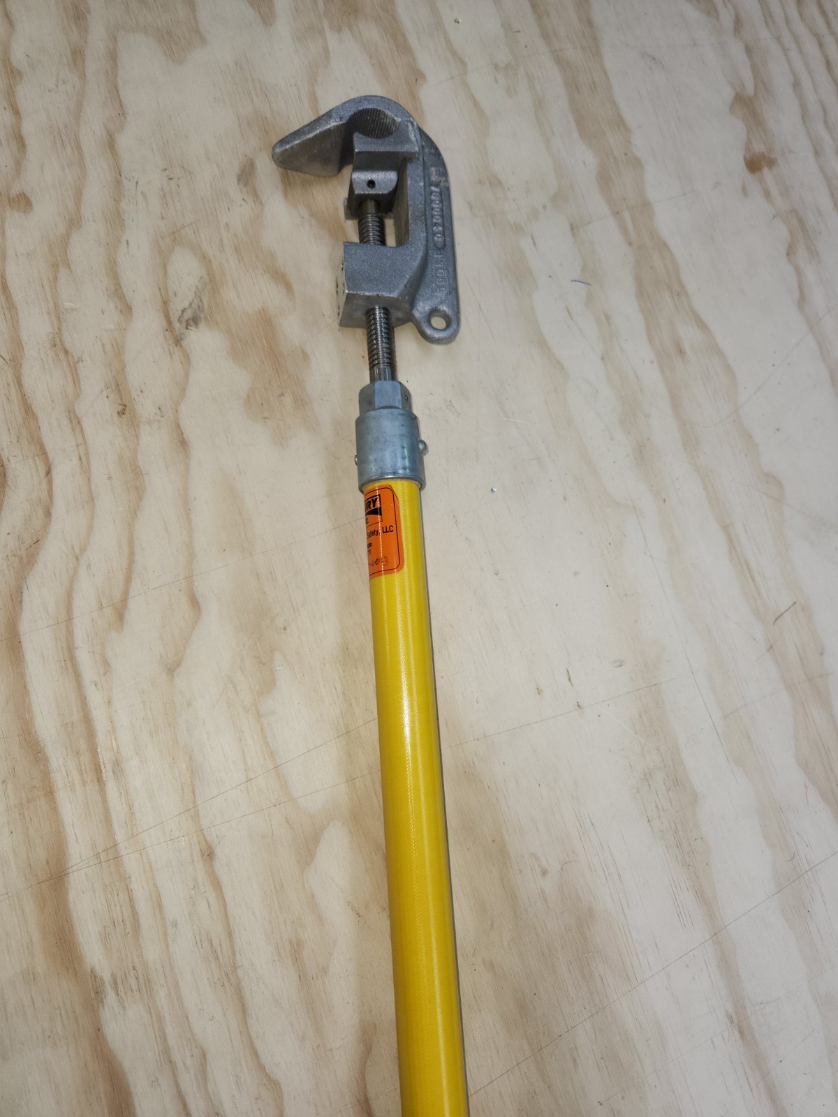 CHANCE Linemans clamp stick pole Approx. 80 in length (Never Used )