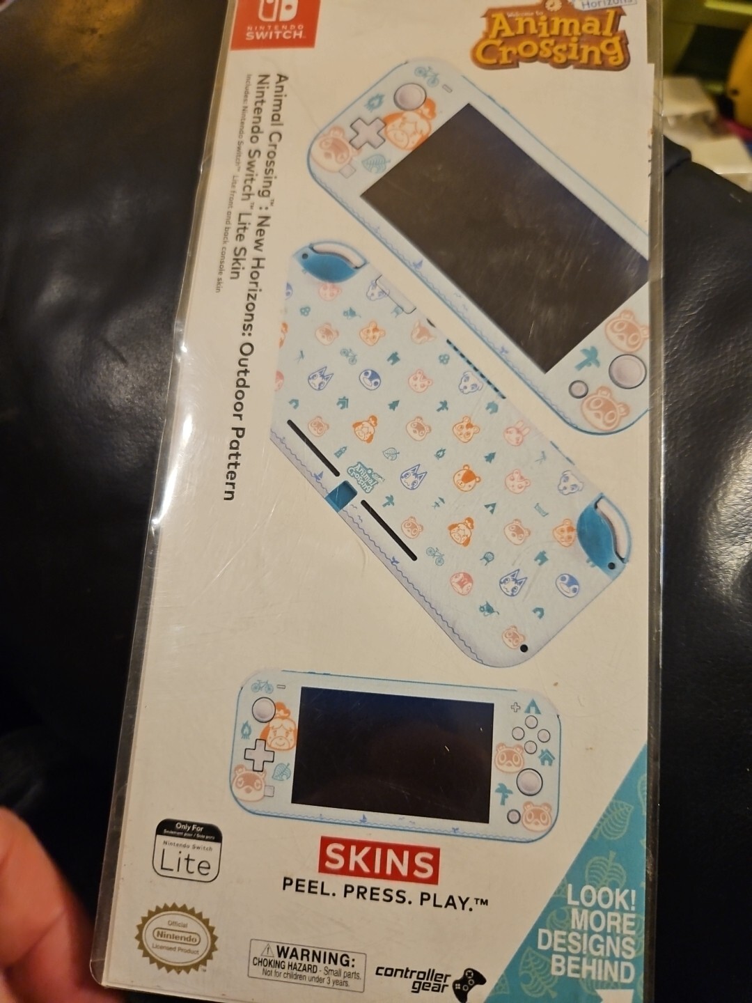 Animal Crossing New Horizons Outdoor Pattern Nintendo Licensed Switch Lite Skin