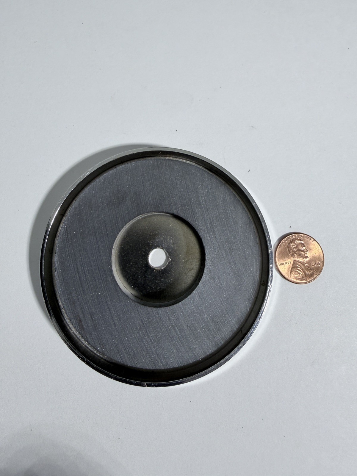 Ceramic round Base Magnet Fastener. Very Strong Magnets (5 pack) - 75 Lb Pull
