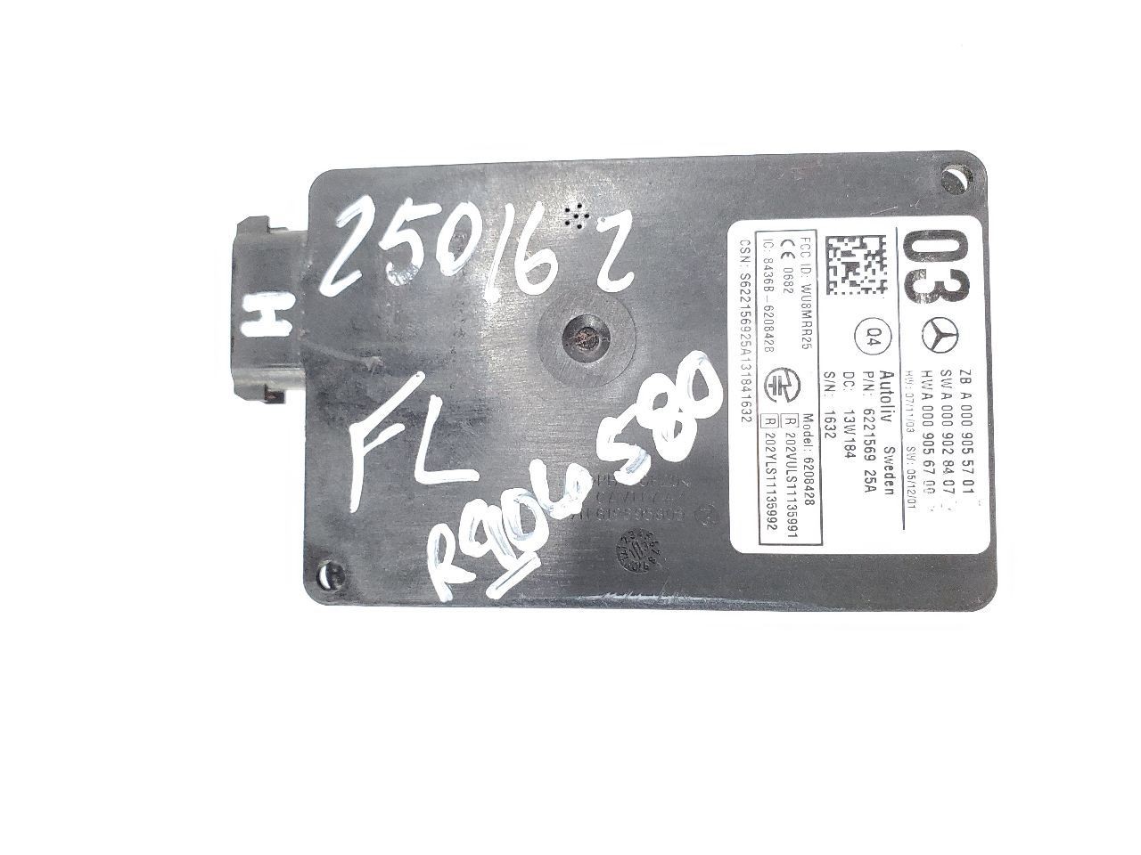 2014 Mercedes CLS550 OEM Left or Right Blind Spot Module a0009055701