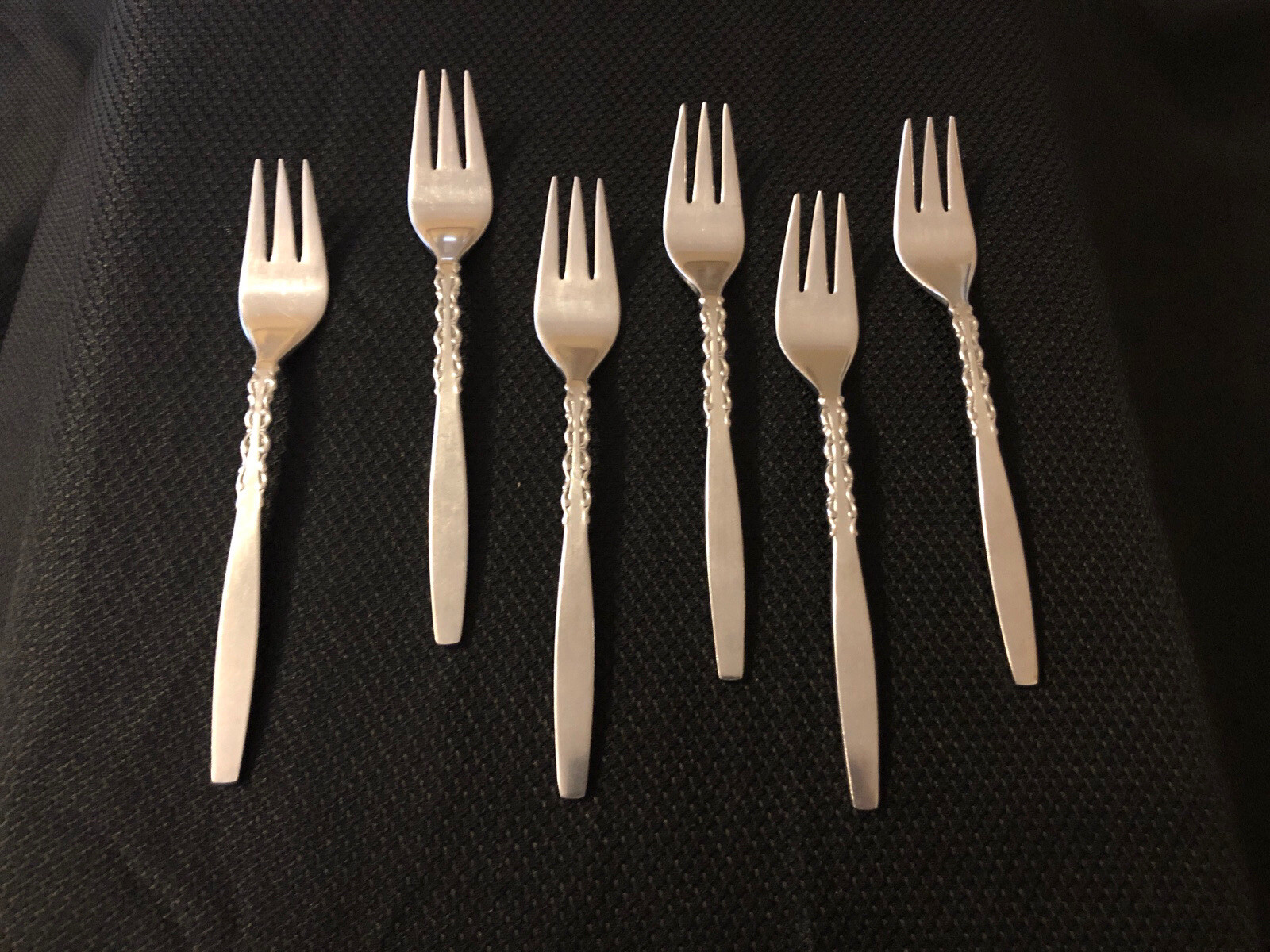 6 LYON INTERNATIONAL ALHAMBRA Stainless Salad Forks 7”