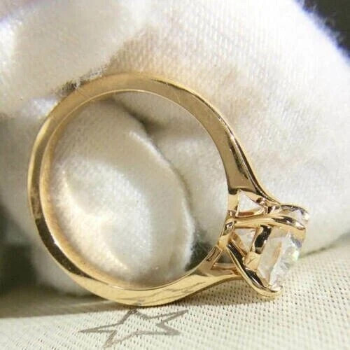 White Moissanite 3.60 Ct Oval Cut Prong Setting Engagement Wedding Ring