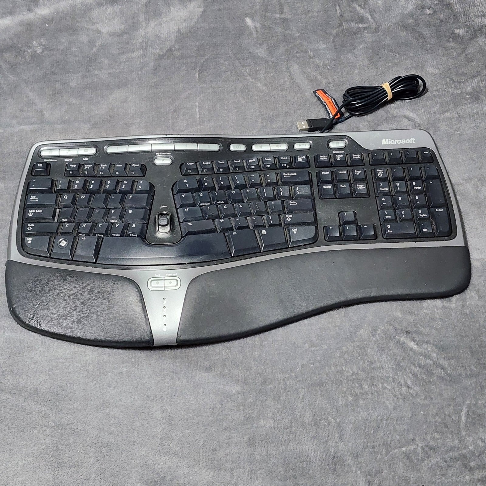 Microsoft Natural Ergonomic Keyboard 4000 v1 KU-0462 Wired