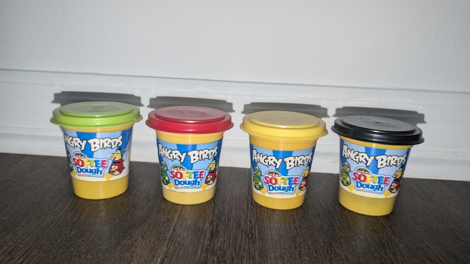 Angry Birds Vintage 2012 Crazy Art Softee Dough Containers **Read Description**