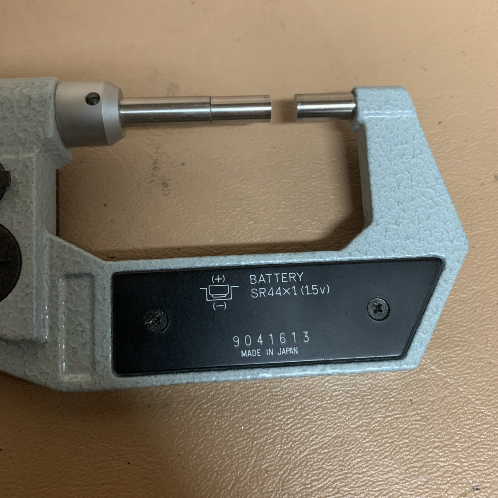 Mitutoyo 0-1", 406-711 micrometer and Metric Digital
