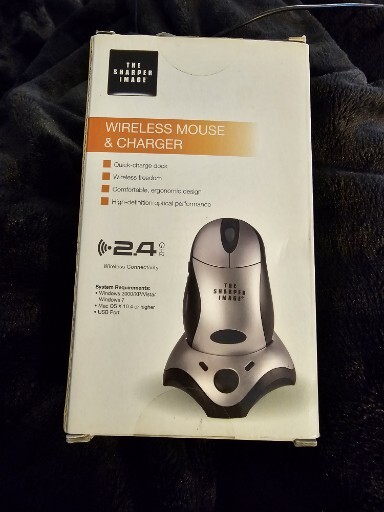 The Sharper Image Wireless Mouse & Charger SCA61 2.4 GHZ