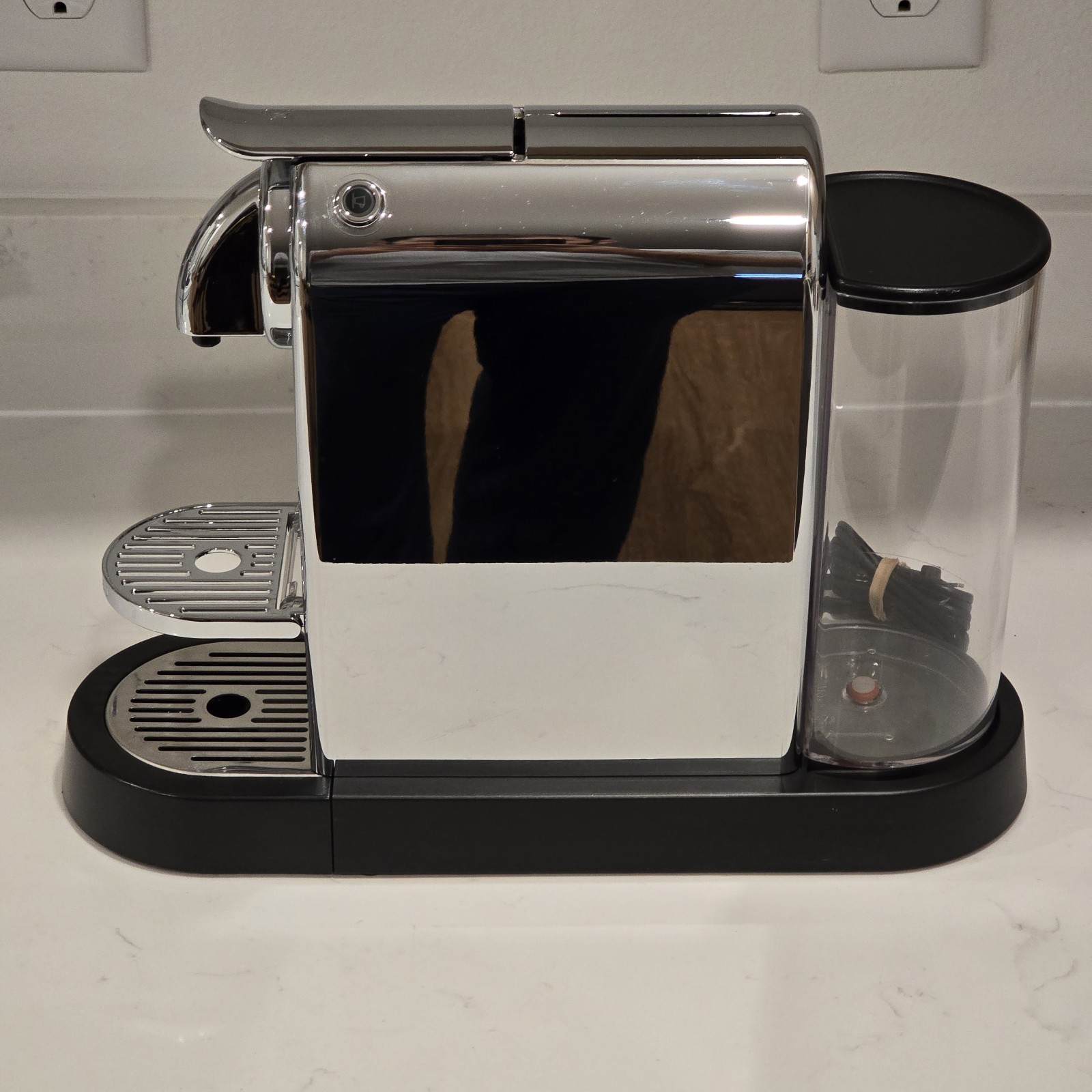 Nespresso CitiZ Chrome Espresso Machine, Type D111 - RARE