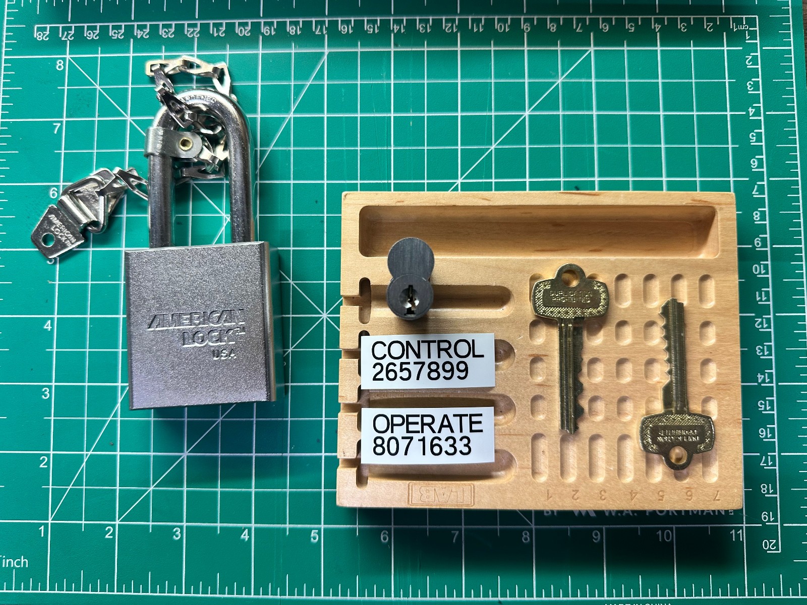American Lock 3260 7 Pin L Keyway 1 Operating & 1 Control Key 3/8 Shackle