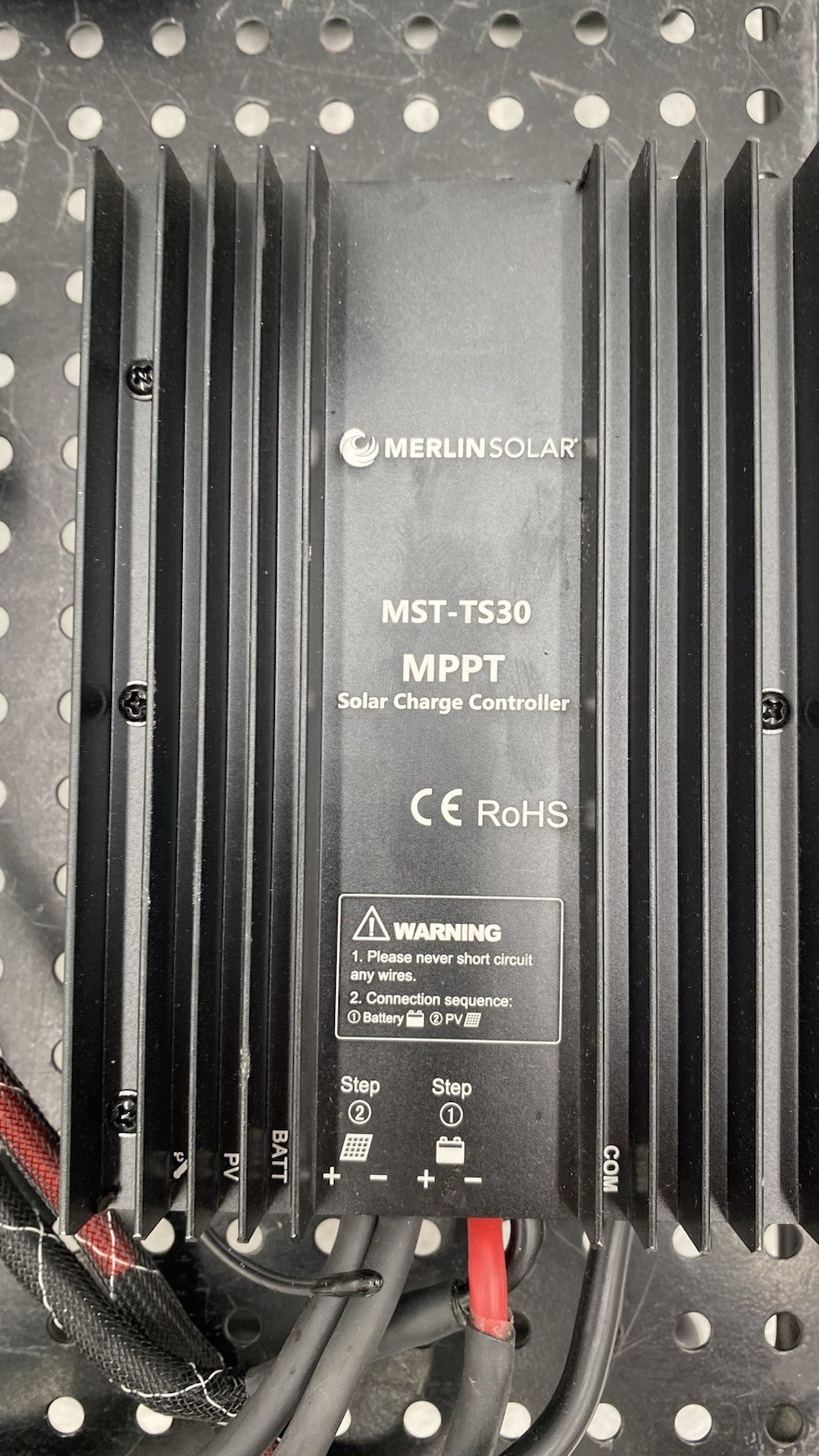 MERLIN SOLAR MST-TS30 MPPT SOLAR CHARGE CONTROLLER TESTED