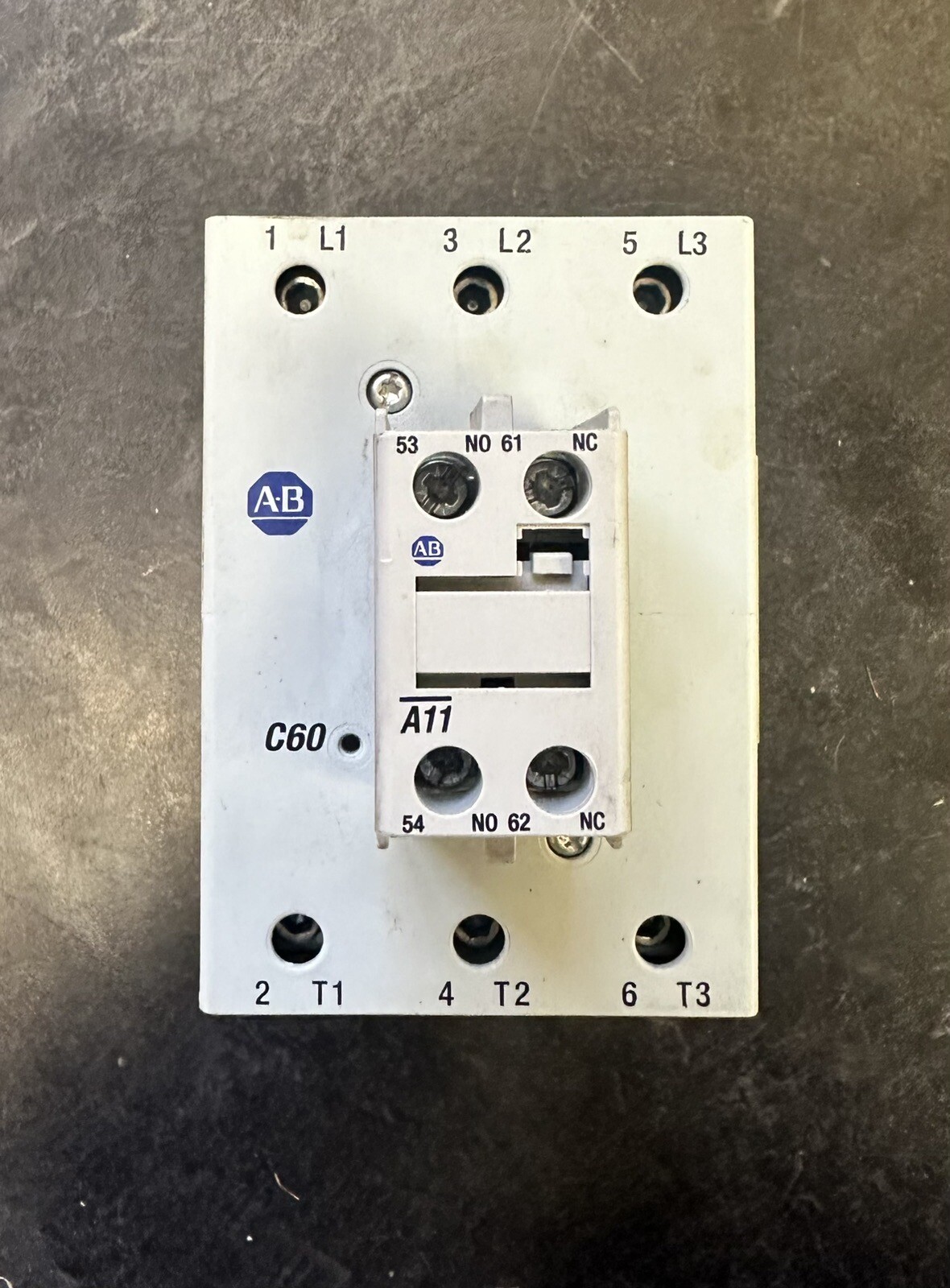ALLEN RADLEY 100-C60D*00 SER B CONTACTOR 24 VDC W/ 100-F /A AUX & 100-S /A AUX