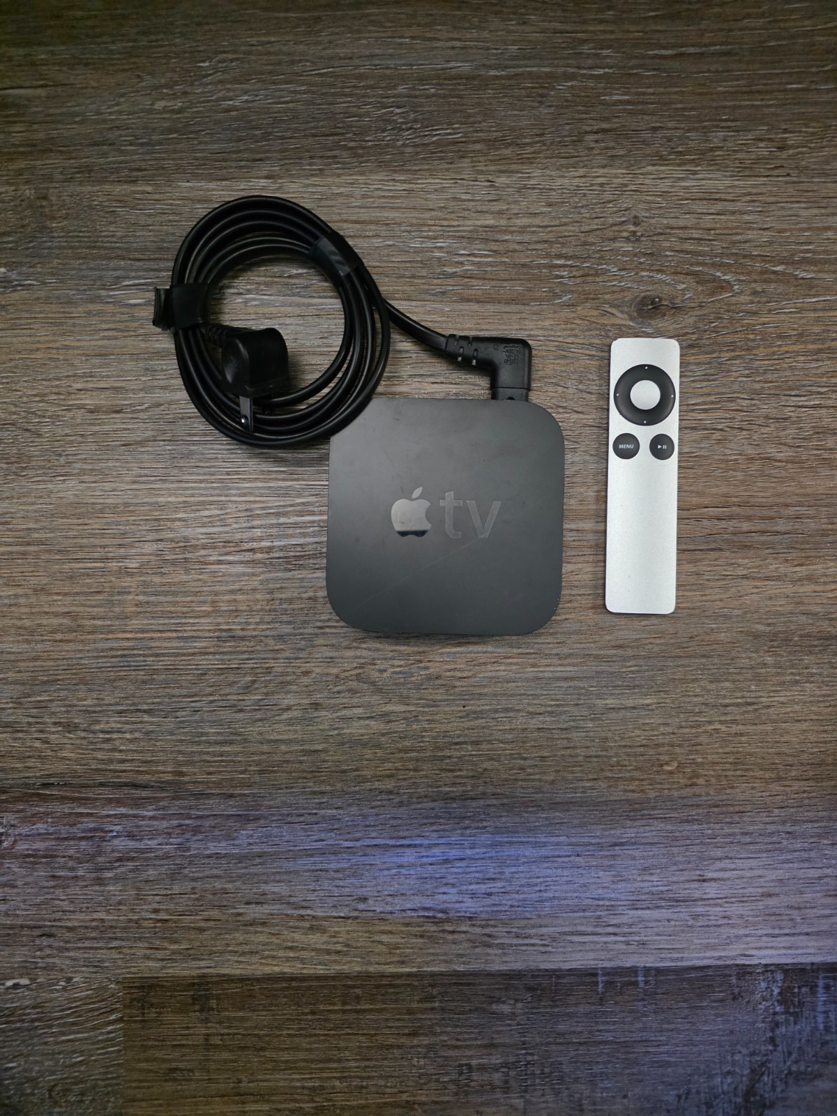 Apple TV 3rd Generation Model A1469 Includes Power Cable And Remote - TESTED