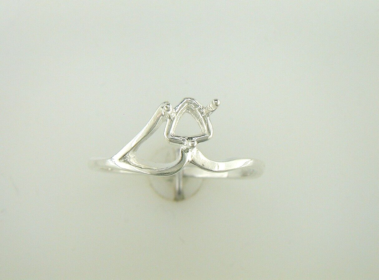 6 mm Trillion Half Vee Solitaire Sterling Silver Ring Setting