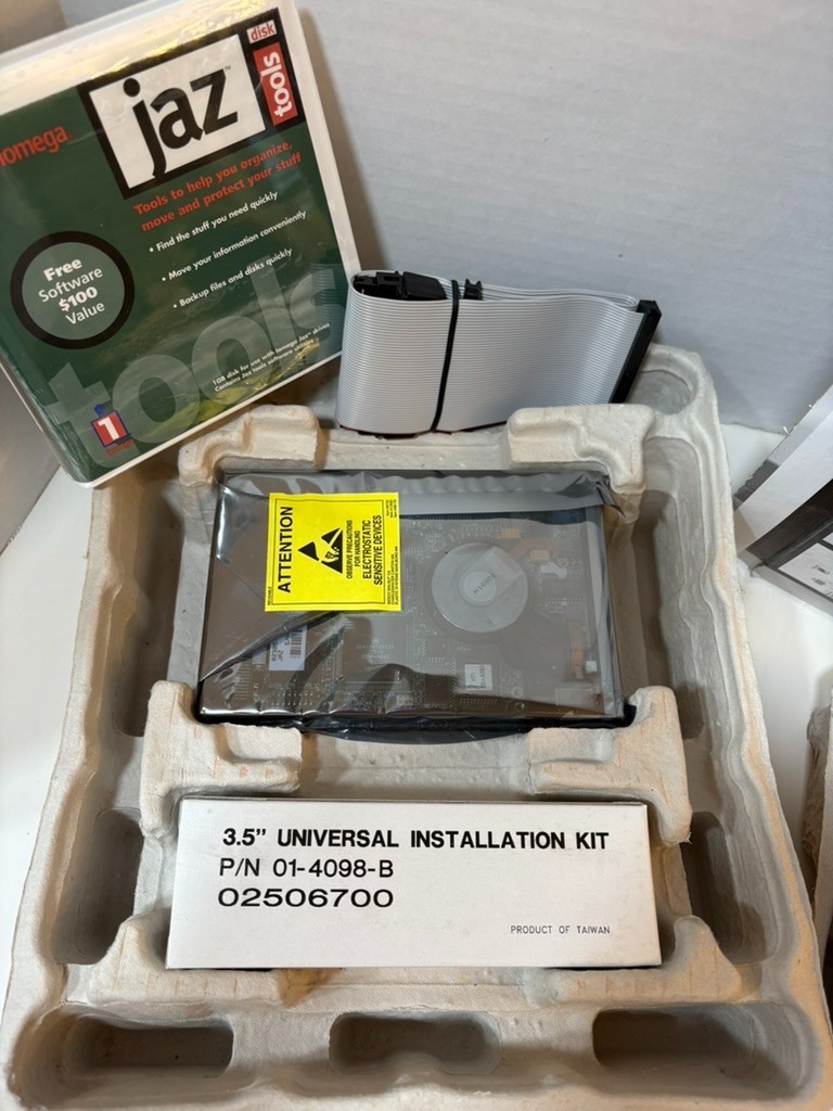 JAZ Iomega Internal SCSI Personal Storage Drive