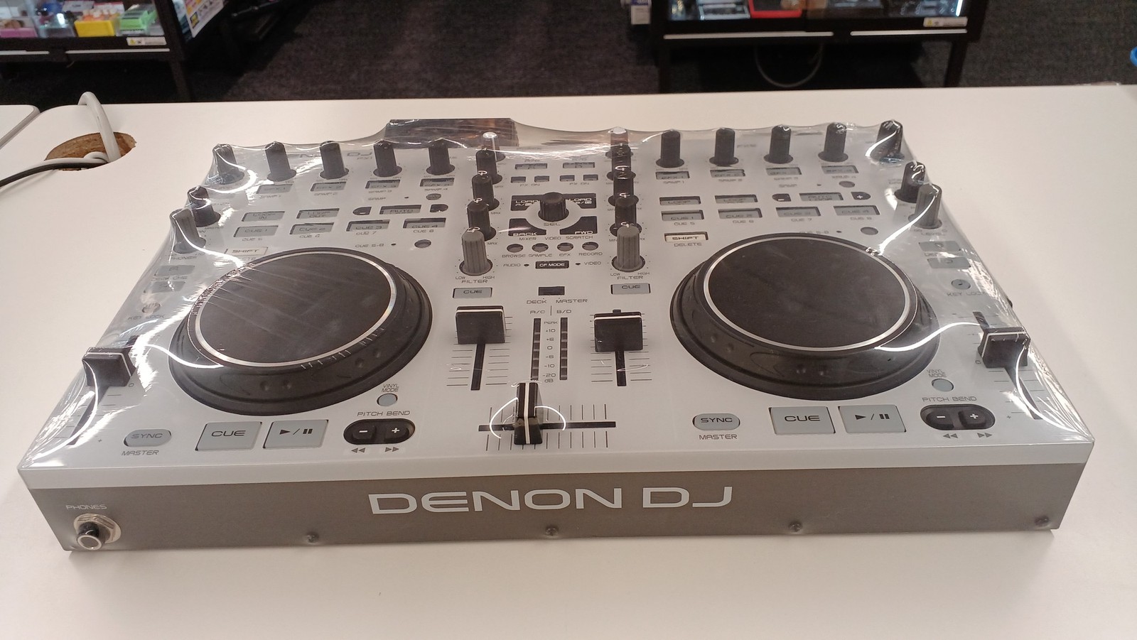Denon MC3000 White DJ Controller 4 Deck MIDI USB Mixer Traktor Virtual DJ Tested