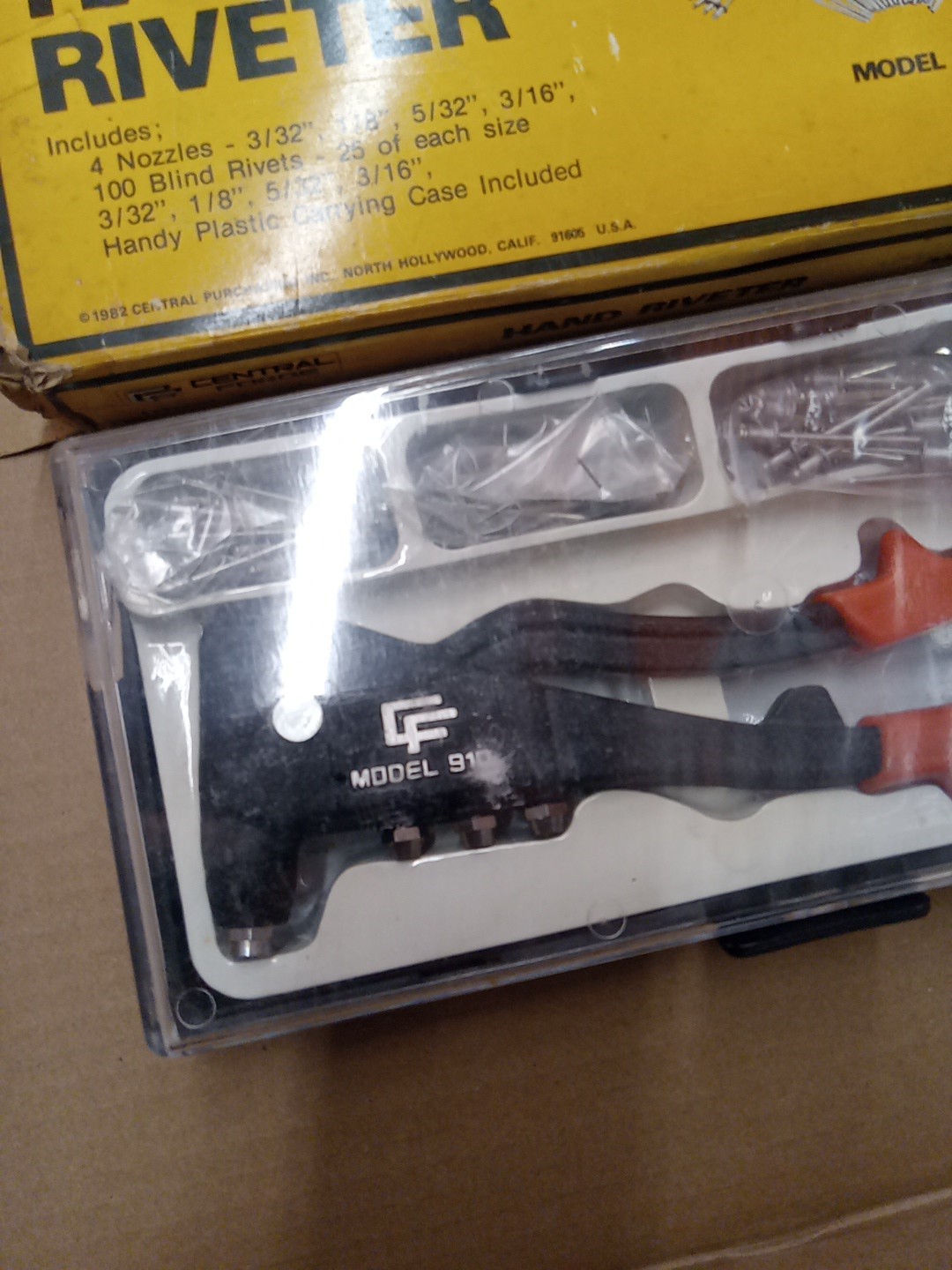 Heavy-Duty Central Forge Hand Riveter, Rivetgun