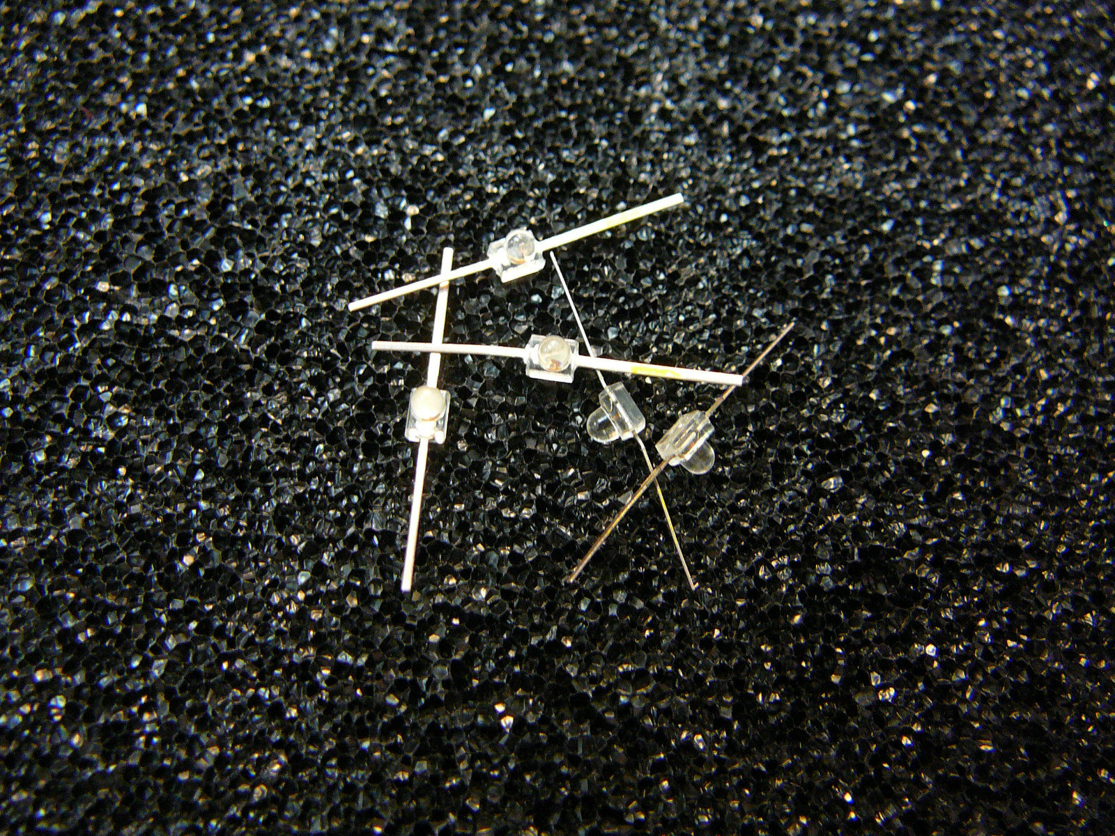 QT Opto QTLP912-3  Subminiature LED Lamps T-3/4 (1.9mm) Yellow Clear *NEW* Qty.5