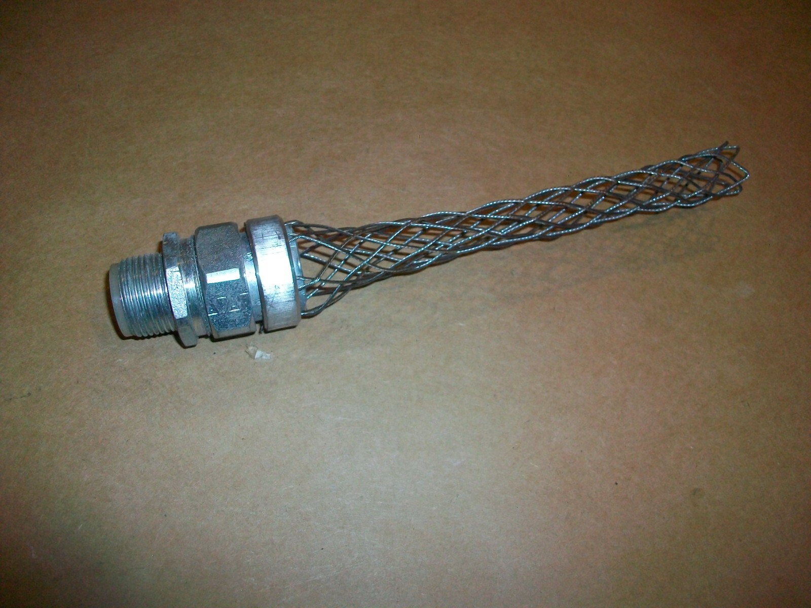 Kellems Strain Relief Cord Grip Insulated  .625 - .75 cord 3/4"   NPT   NEW