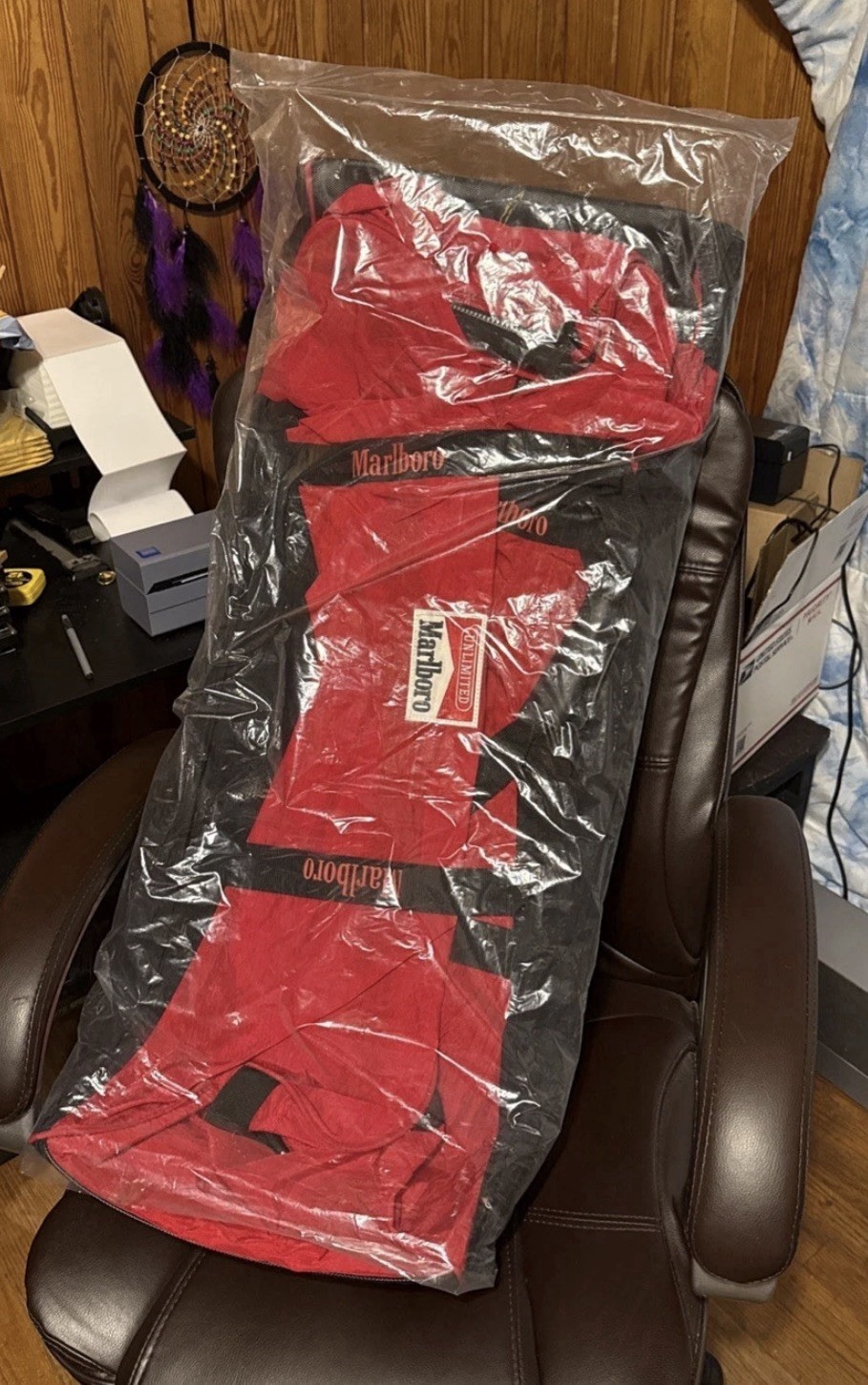 Marlboro Large Duffle Bag On Wheels 31x14 Vintage New Never Used