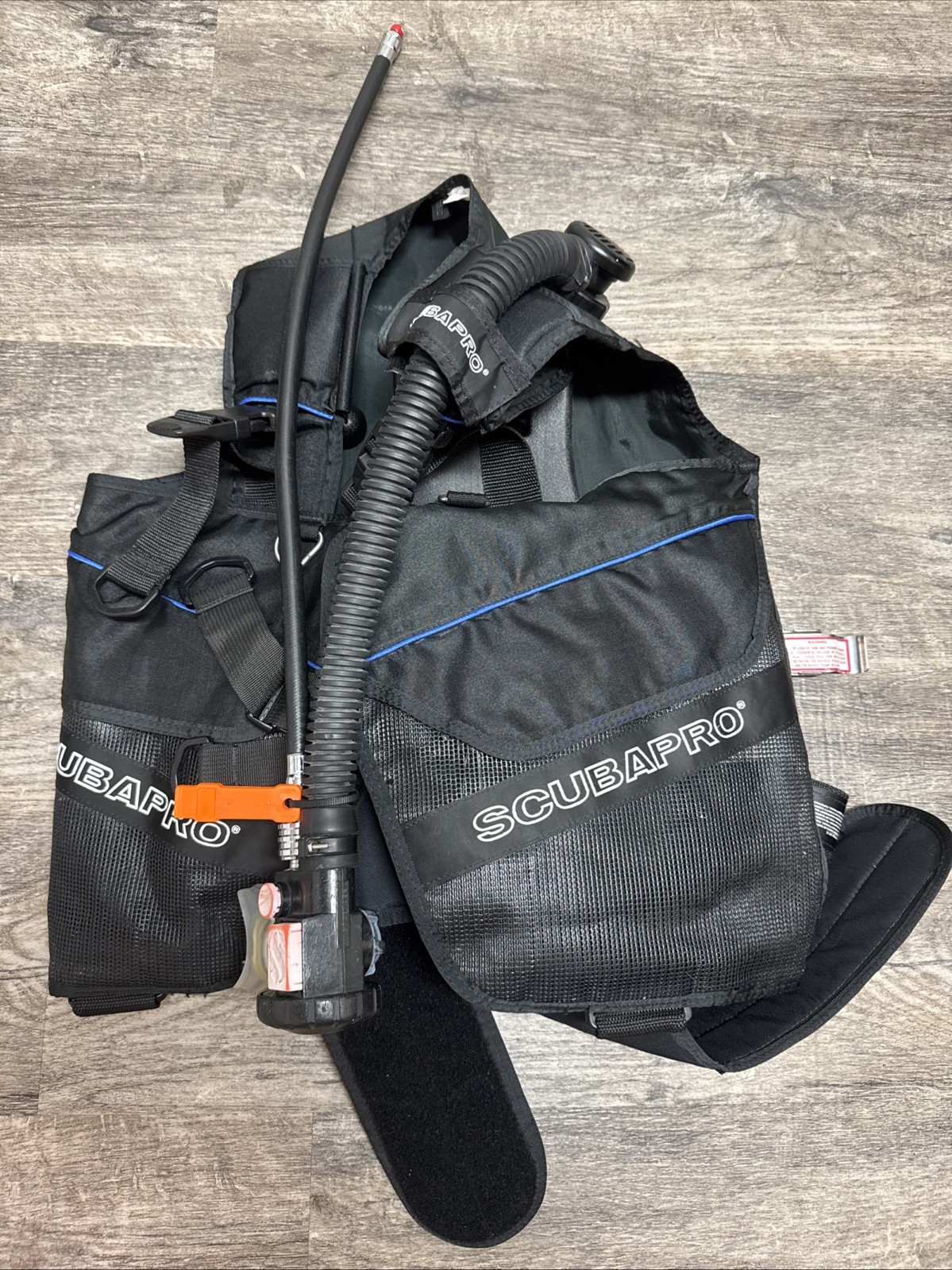 Scubapro BCD Scuba Diving Vest W/ Standard Power Inflator, Size Medium - Used