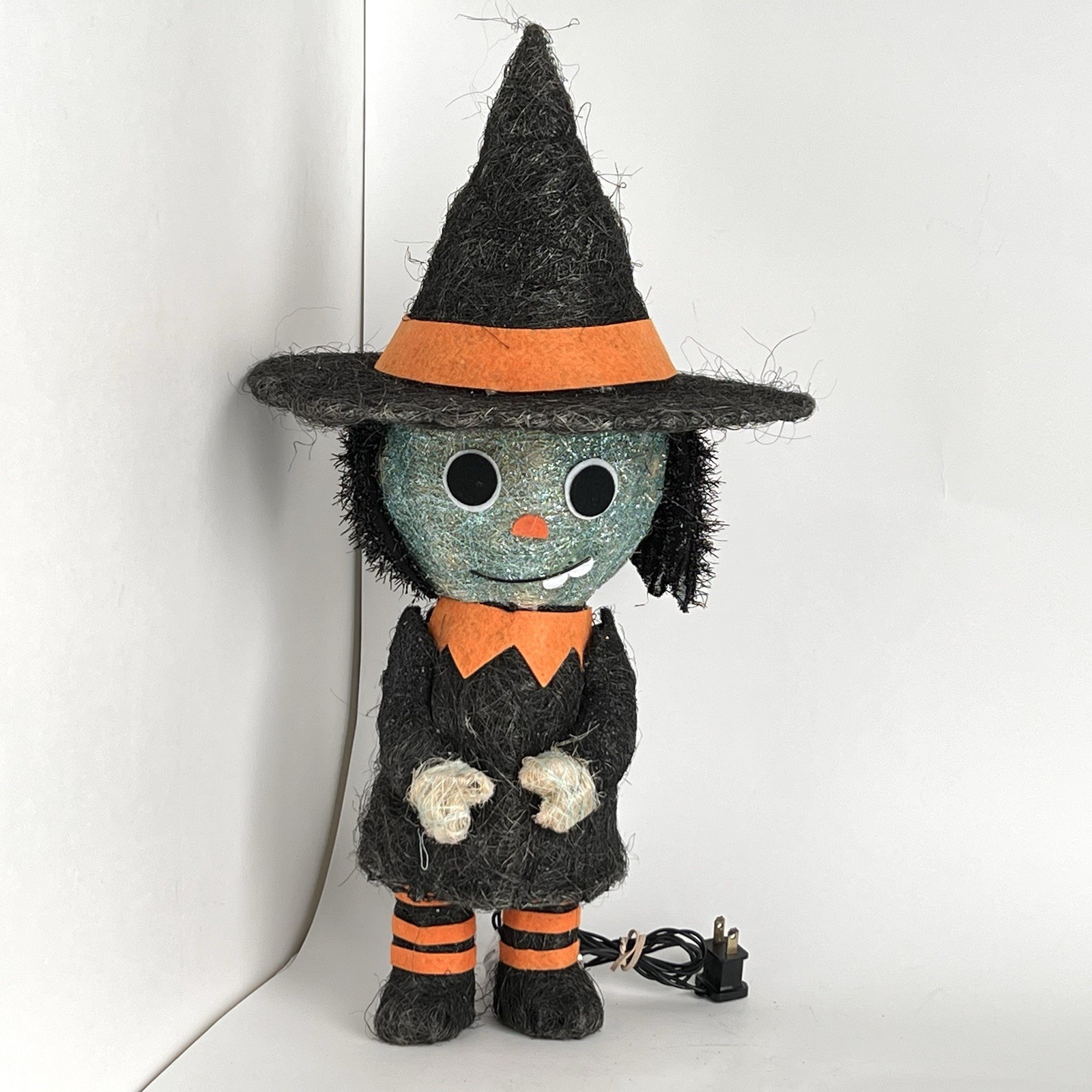 Spooky Witch Ghost Girl Lights Up Indoor Outdoor Halloween Scary Fun 20” Tall