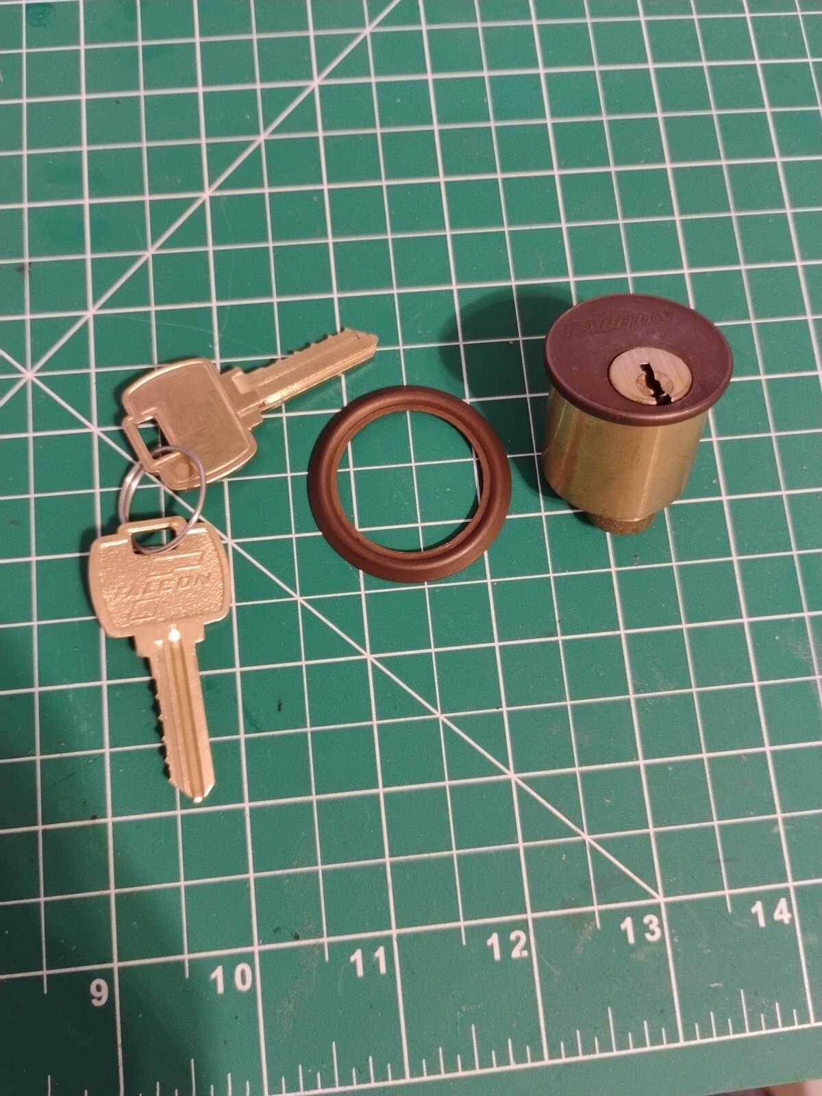 FALCON Entry Lock Core/Cylinder Bronze With Keys