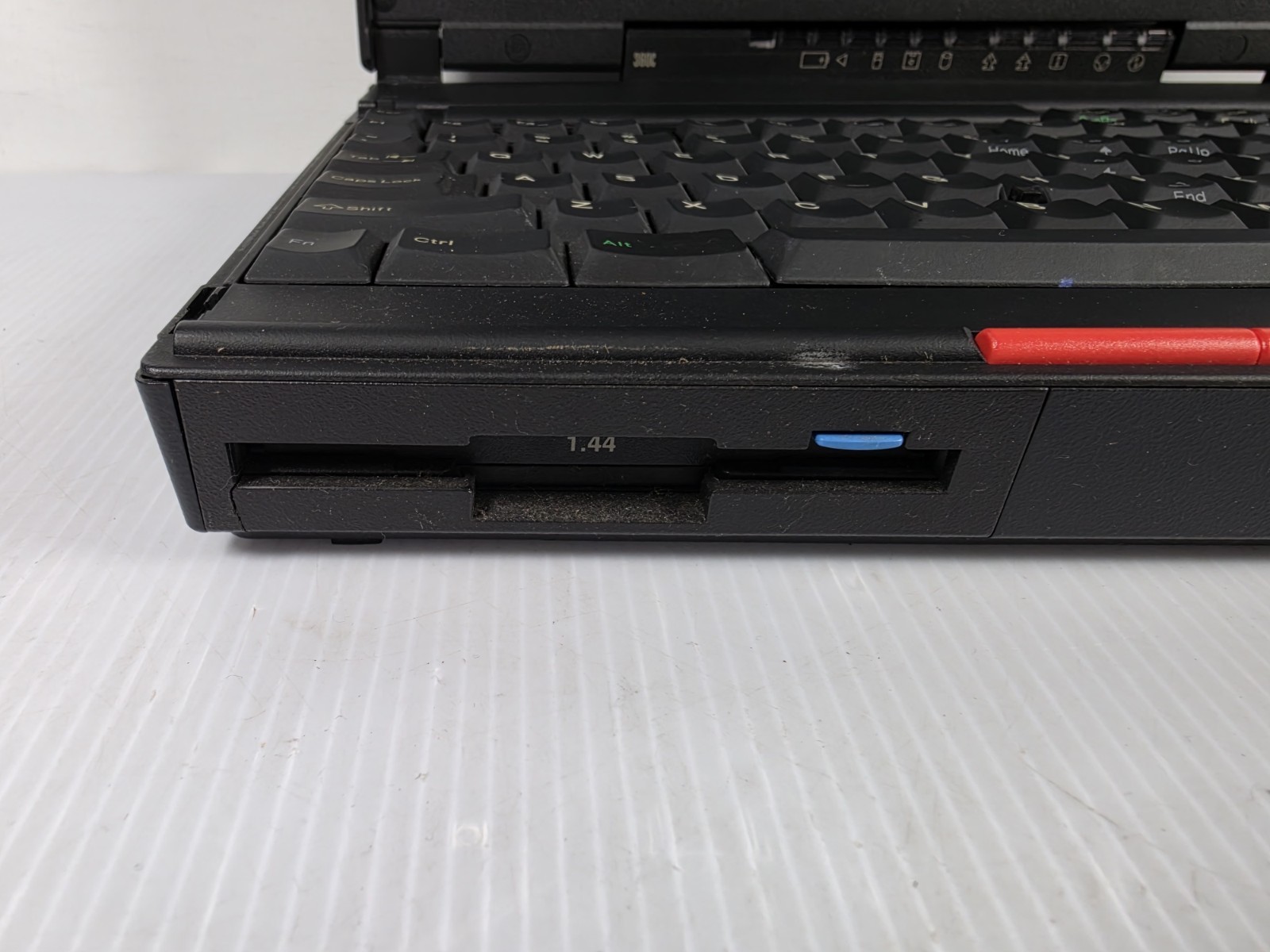 IBM Laptop Computer ThinkPad 380C Type 2620 Untested Read