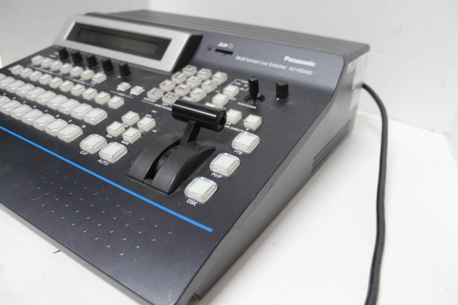 PANASONIC AV-HS400N Multi Format Live Switcher *Powers on
