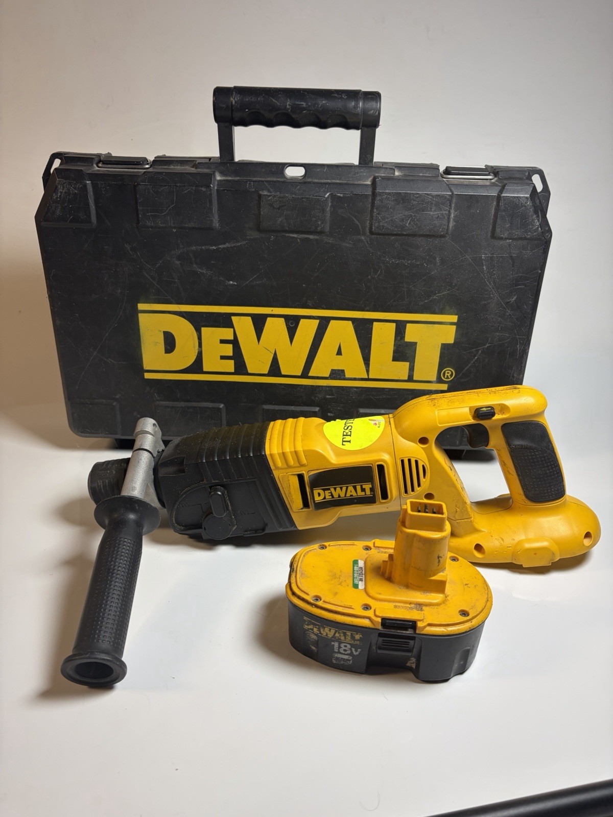 DeWalt DW999 SDS Hammer Drill, Battery, Hard Case - TESTED AND WORKING