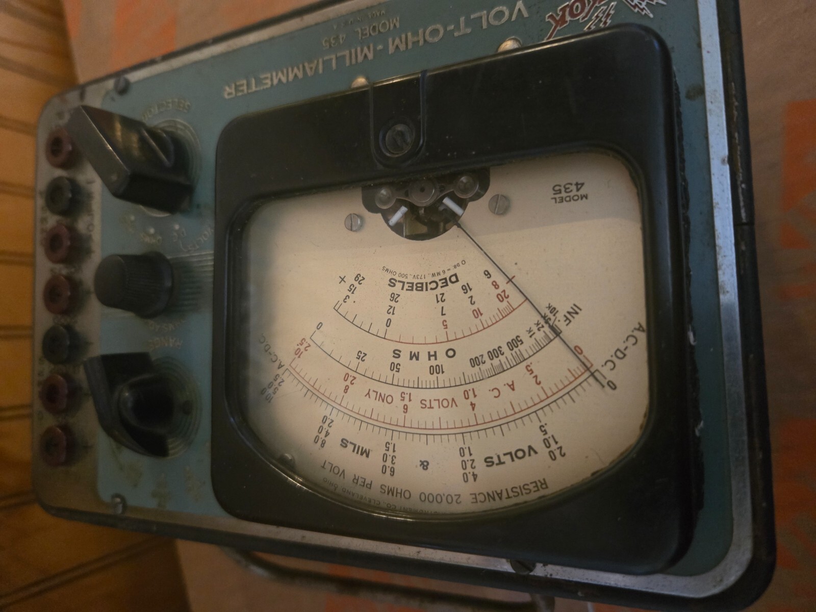 Hickok Model 435 Volt Ohm Milliammeter Tester