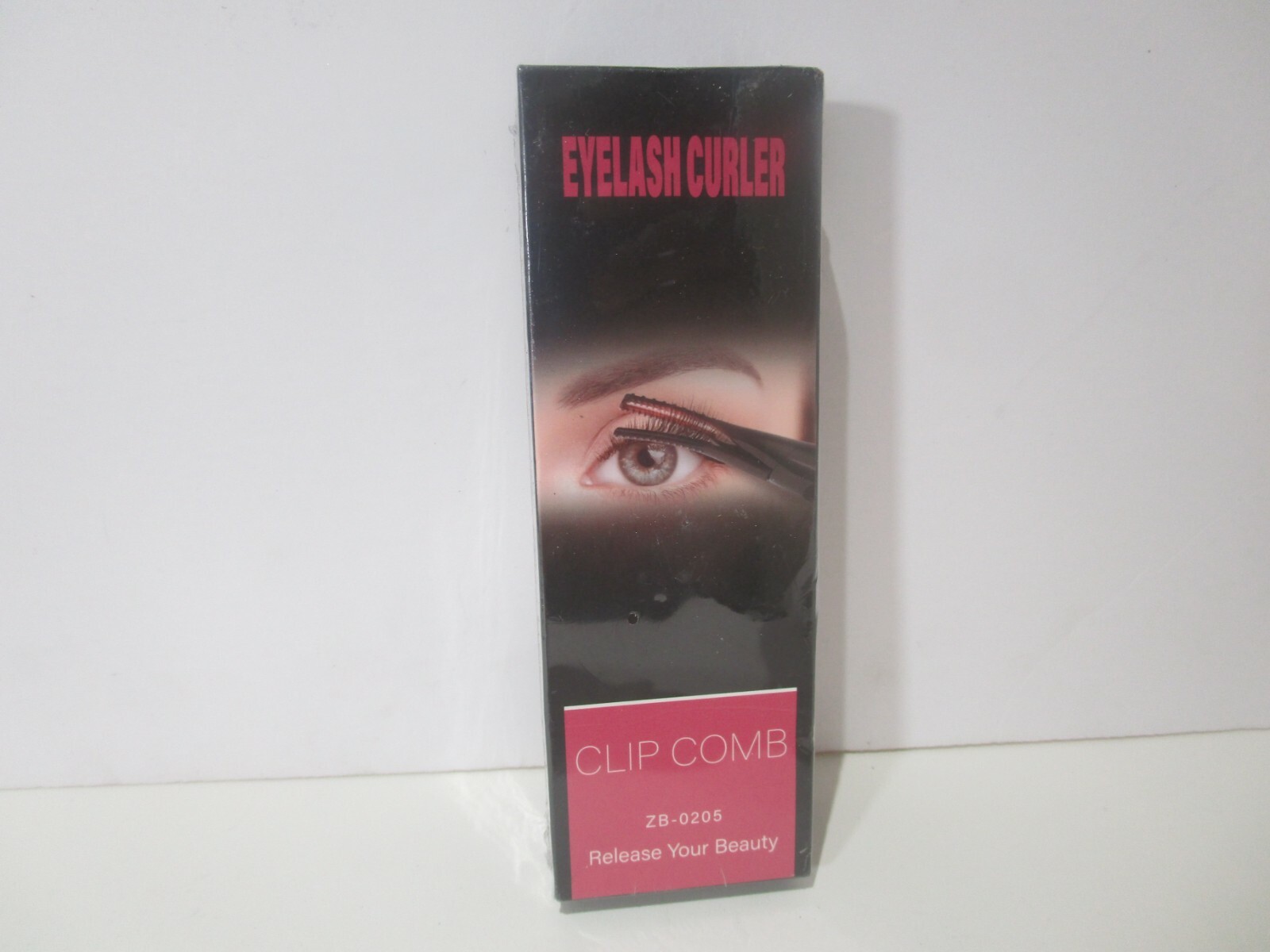 Eyelash Curler,2 in 1 Clip-Type Eyelash Curler with Built-in Comb