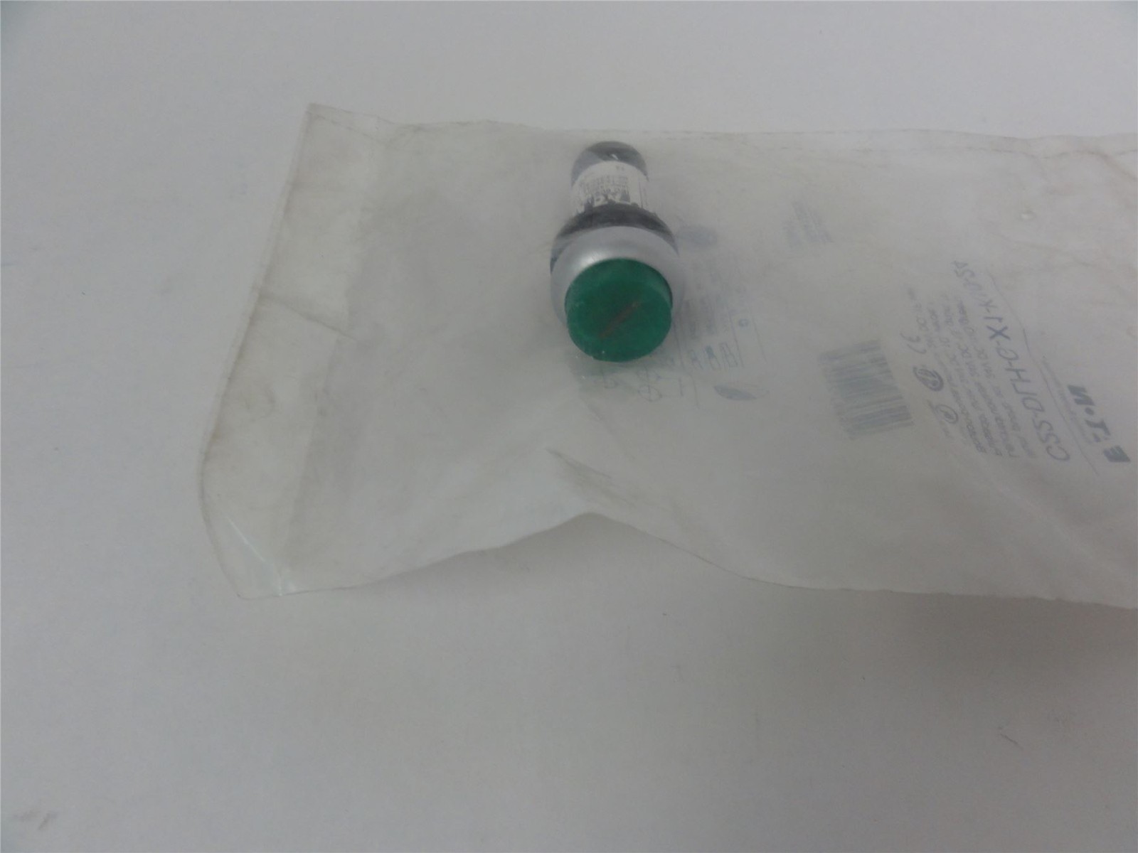 240291 New In Box; Eaton C22-DLH-G-X1-K10-24 Illuminated Pushbutton- 22mm green