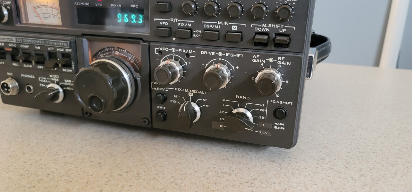 KENWOOD TS 180 SSB TRANSCEIVER