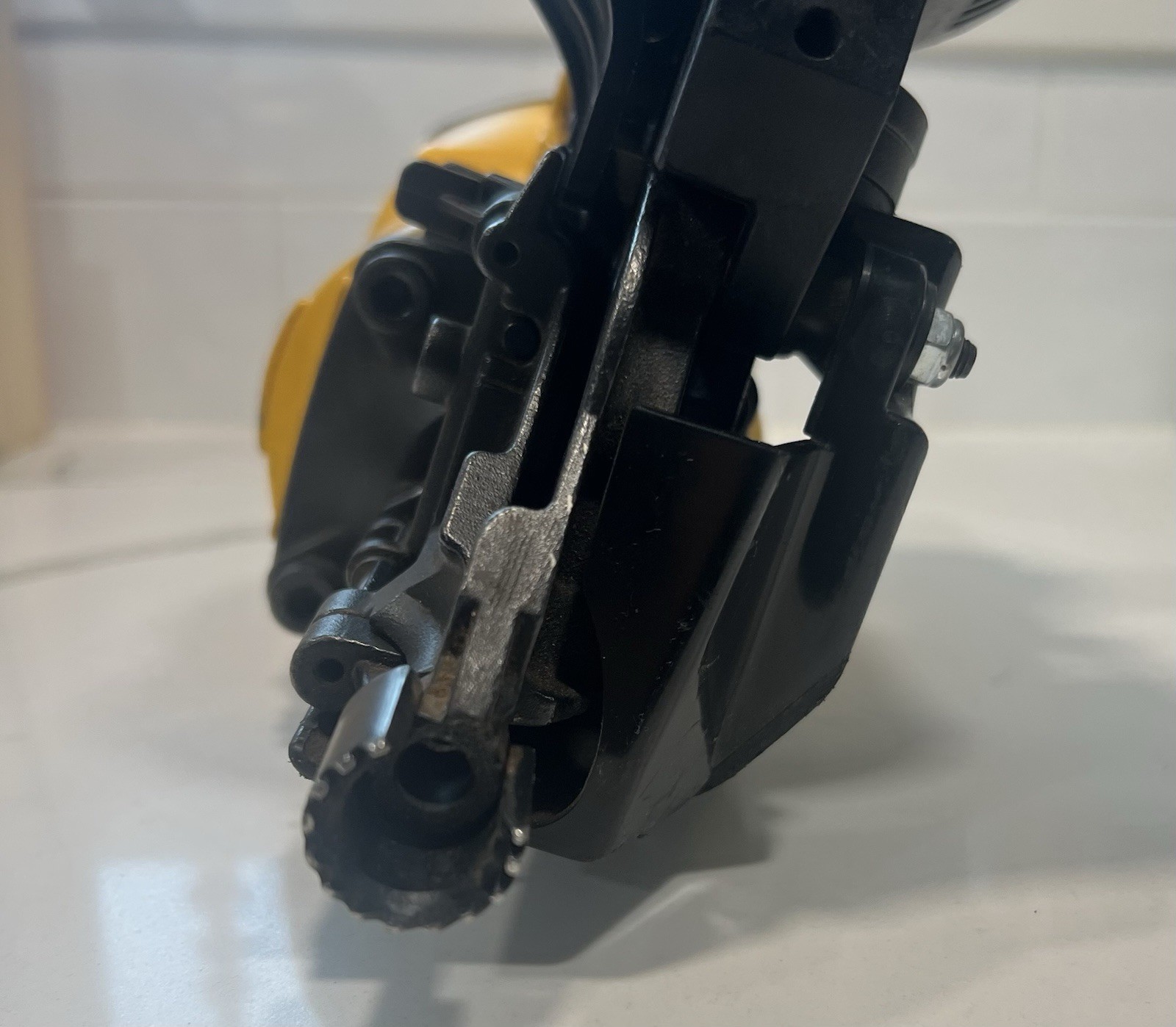 DEWALT 15 Degree Pneumatic Coil Nailer