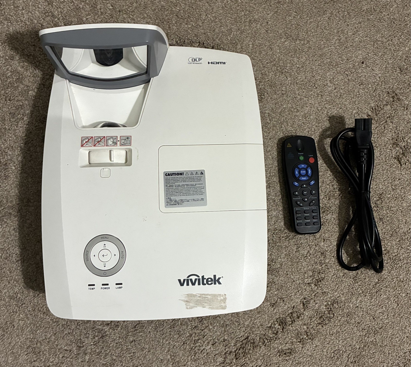 Vivitek UST Projector