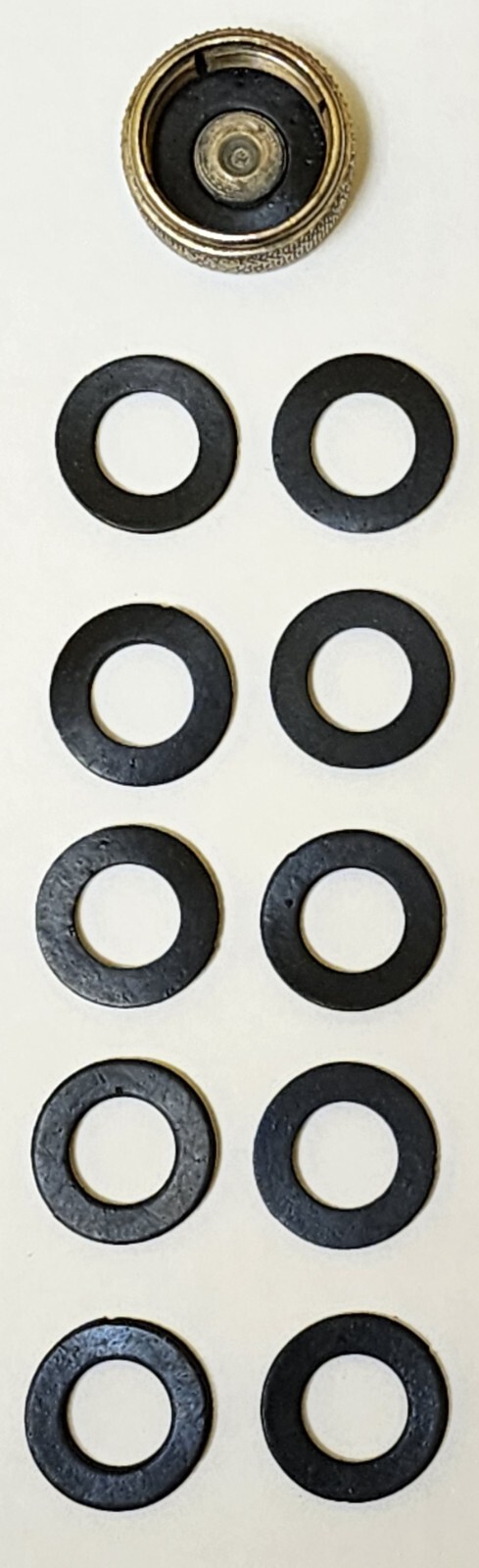TEN NEW COLEMAN NO.3 GASKETS SEALS FOR COLEMAN SINGLE PIECE FUEL CAPS LANTERNS
