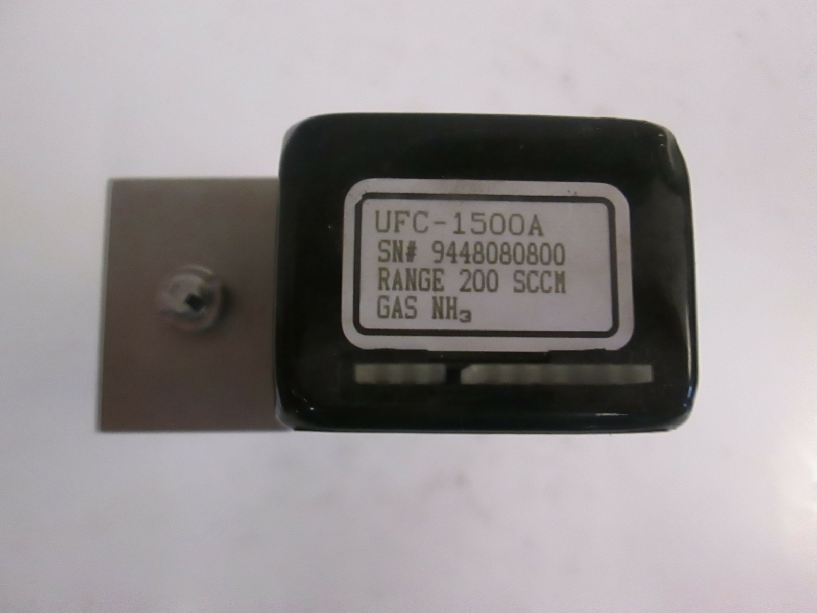 Unit UFC-1500A Mass Flow Controller, Gas, NH3, 200 SCCM