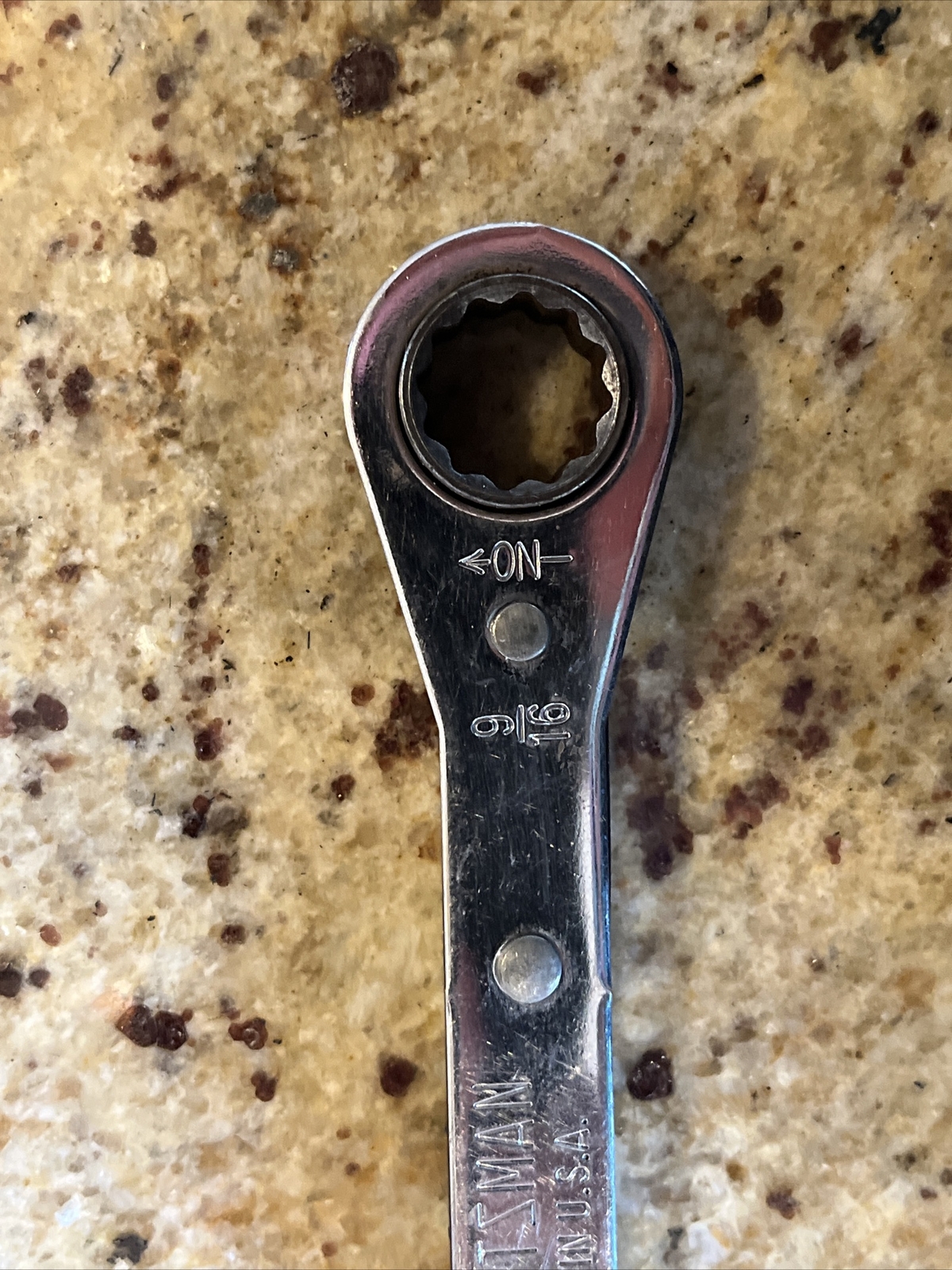 CRAFTSMAN USA MADE 42163 SAE 1/2" 9/16" 12 POINT RATCHETING BOX END WRENCH NICE