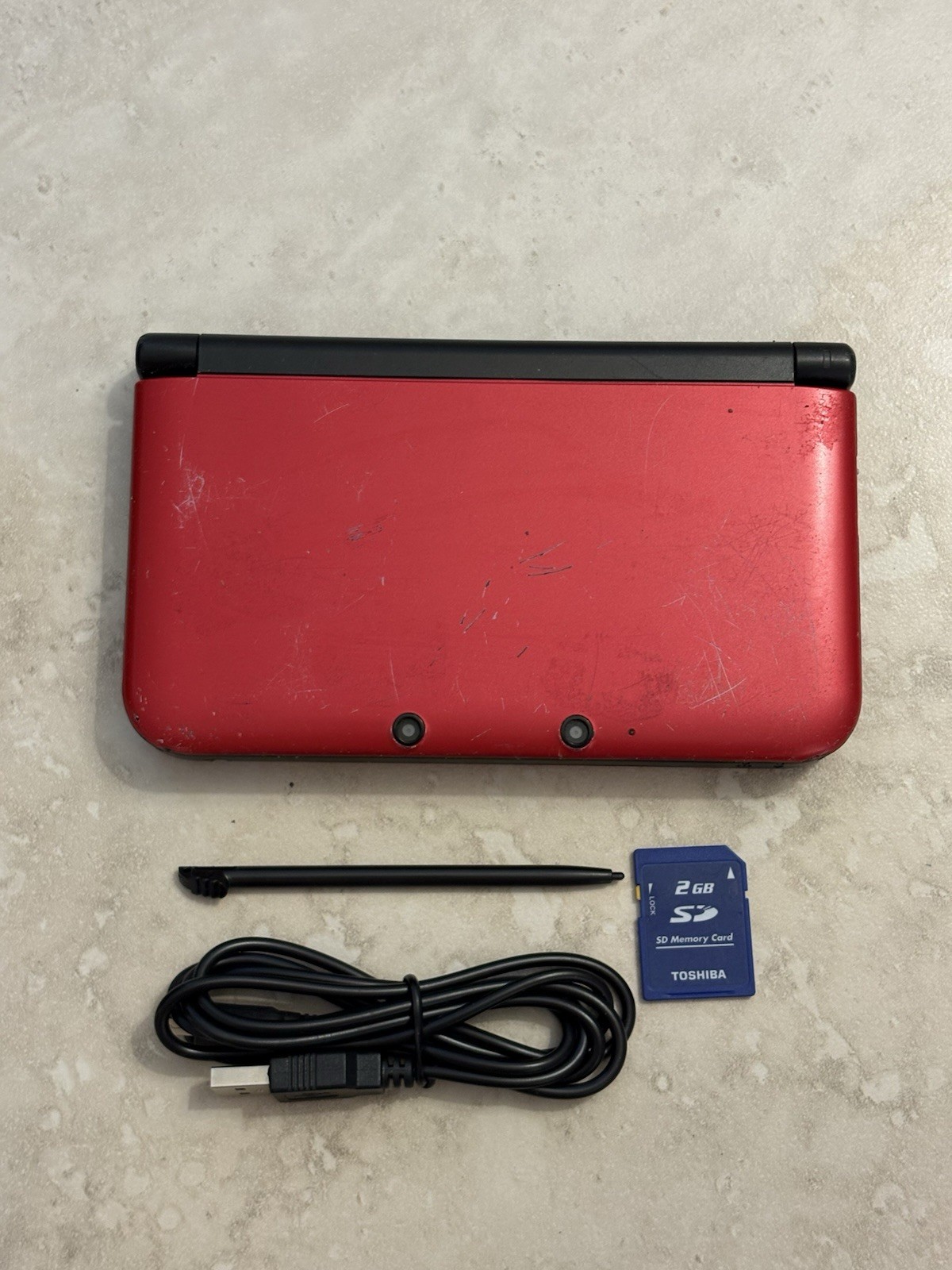 Nintendo 3DS XL LL  Black And Red Handheld With Charger And Stylus Good