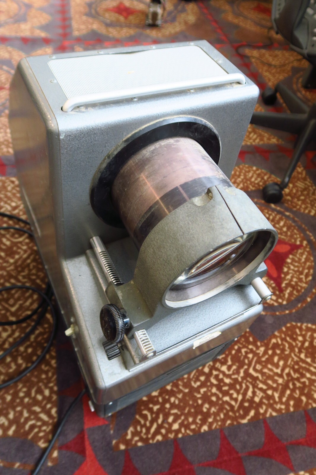 American Optical Company "HS" DELINEASCOPE 3525 Opaque Projector, VINTAGE