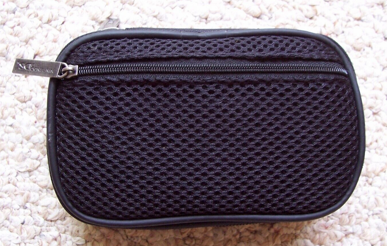 Ninendo DS Game Case Black Zip Around