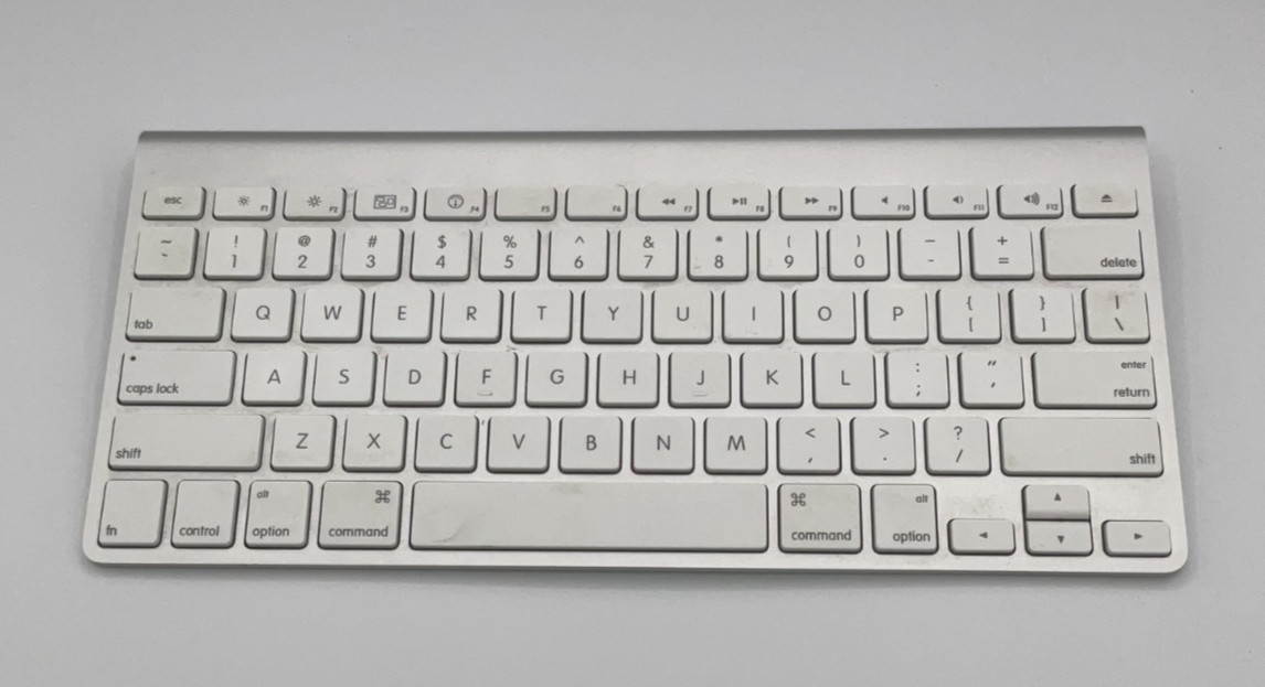 Apple Wireless Keyboard A1314