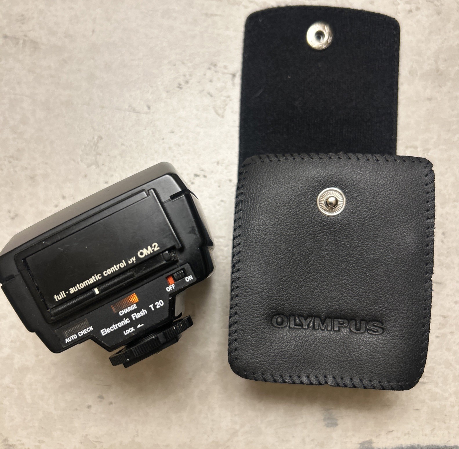 Olympus T20 Flash With Case - TESTED