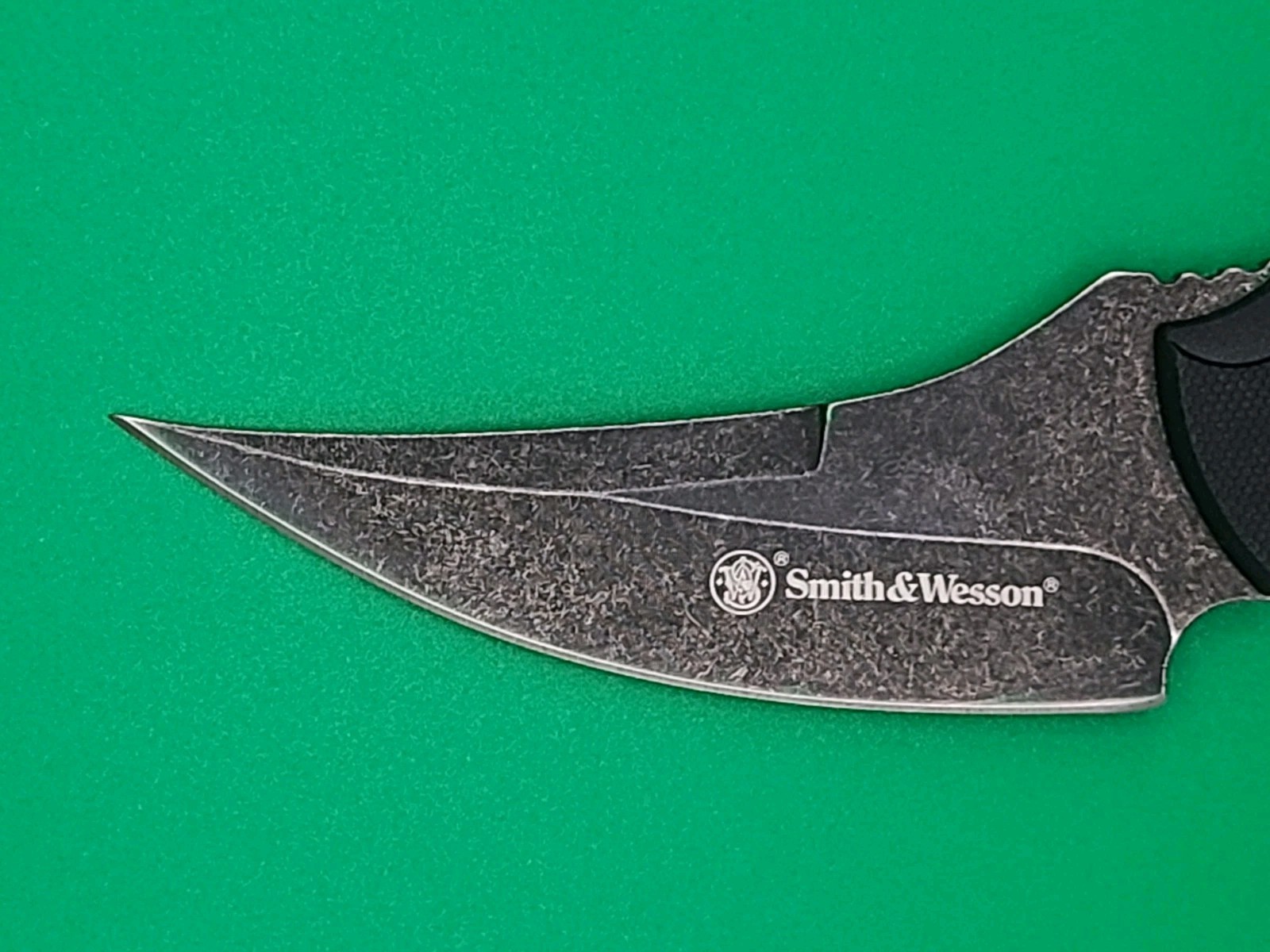 Smith & Wesson 8.5" Stainless Karambit Fixed Blade Neck Knife Model SW995 - New