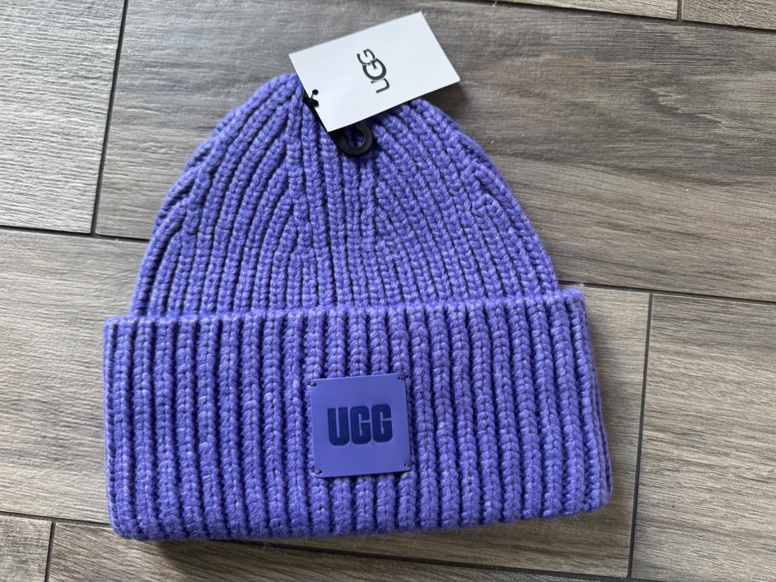 UGG CHUNKY UNISEX RIBBED CUFFED KNIT BEANIE, PURPLE,IVORY,OLIVE,YELLOW, NWT, OS