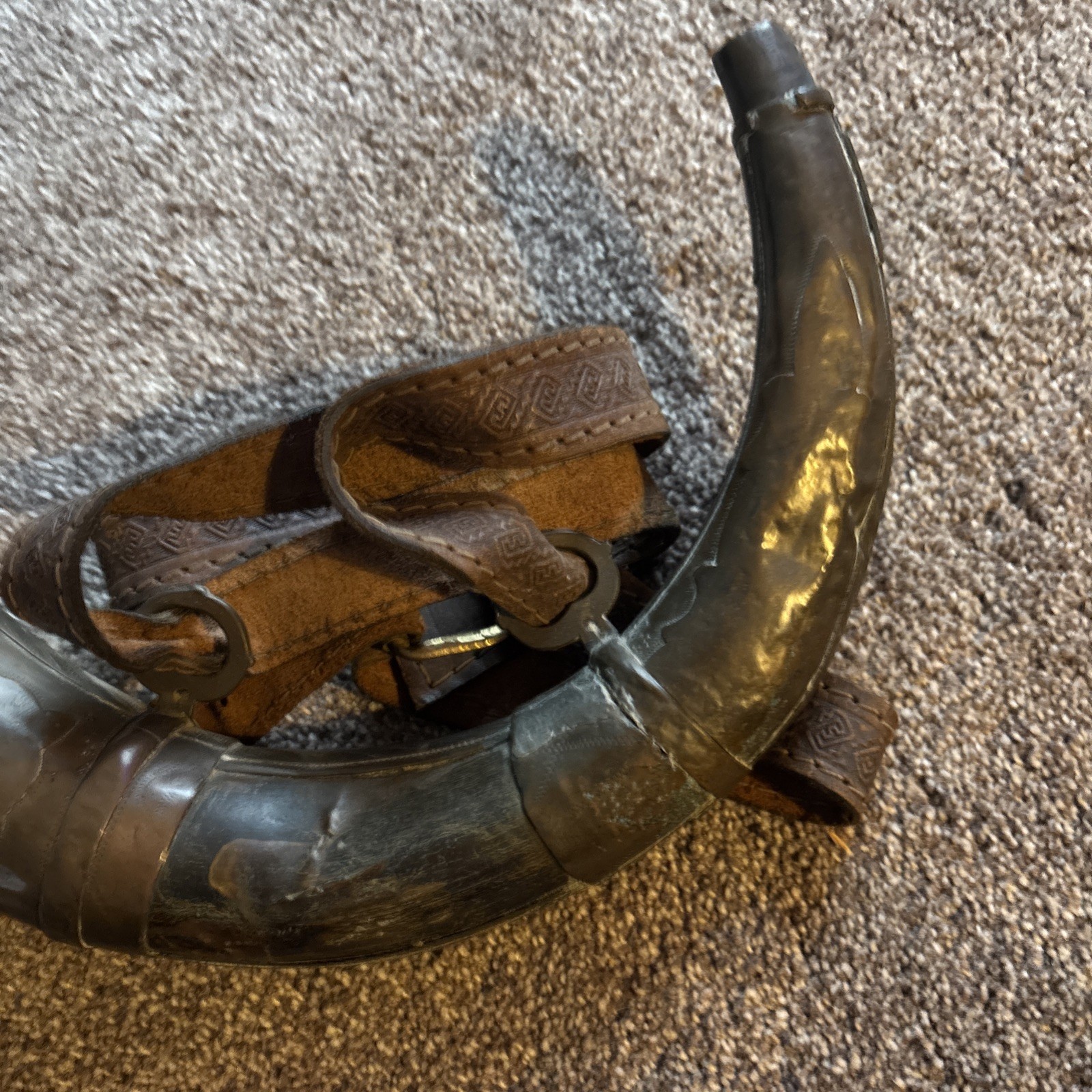 Vtg 12” Moroccan Wood POWDER HORN w/Brass Fittings & Leather Strap, Intricate