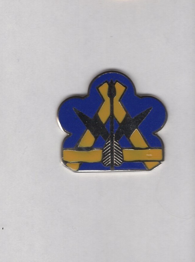 US Army 18th Aviation Brigade Airborne crest DUI clutchback c/b badge D-22